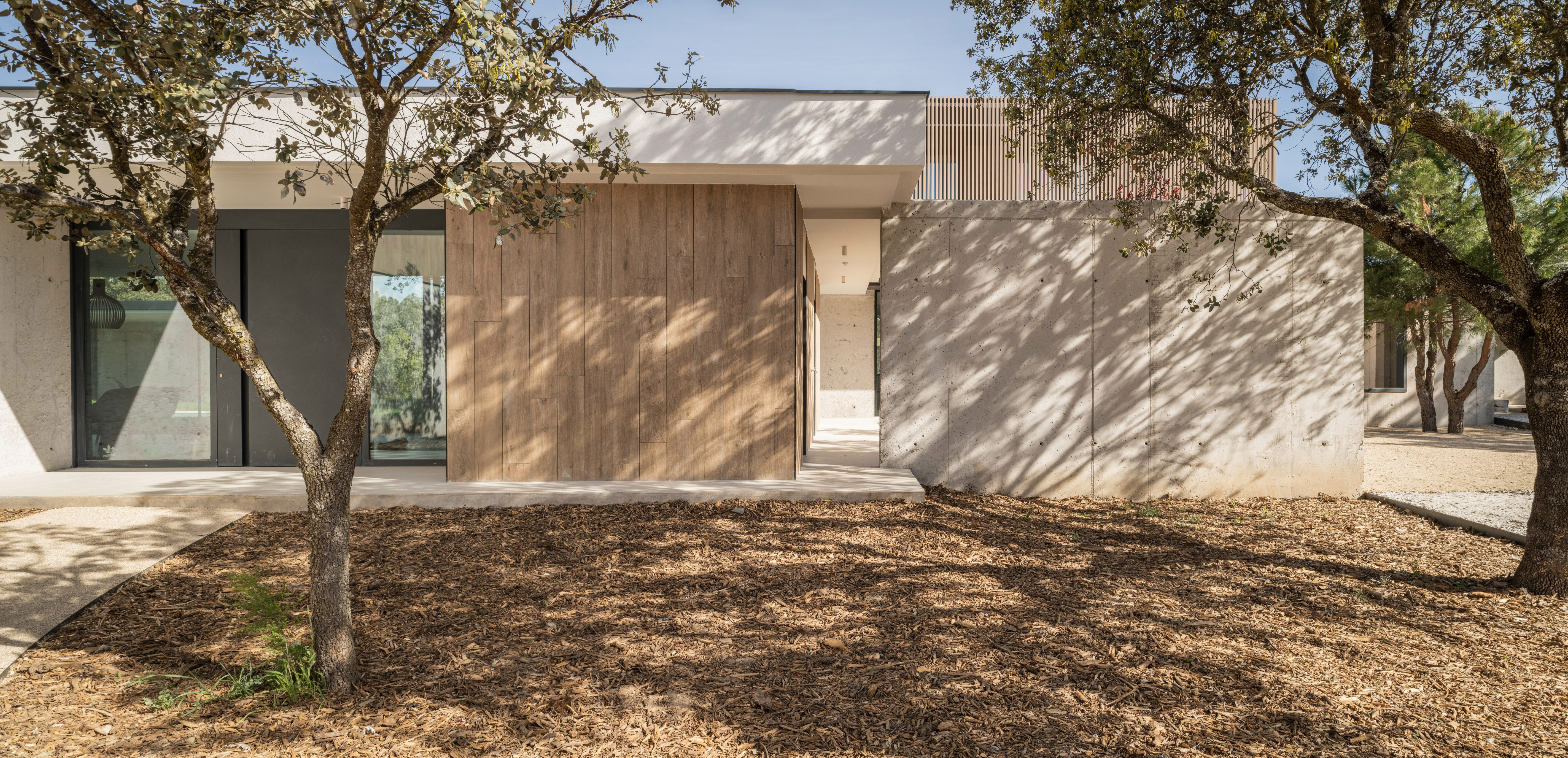 Organic Geometry – House TG3 by FH2L Arquitectos