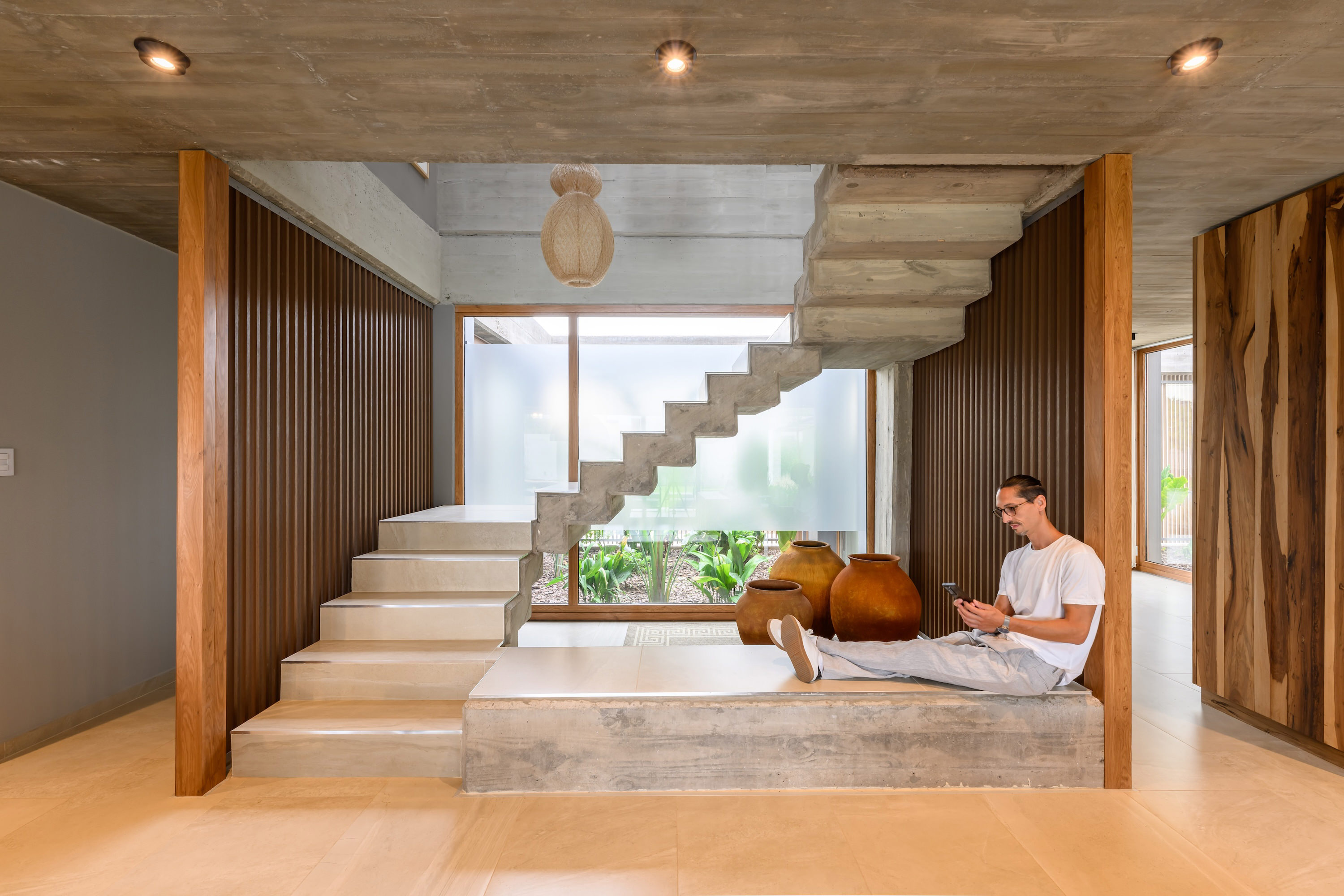 Light, Matter and Garden – Casa Galera by Karlen + Clemente