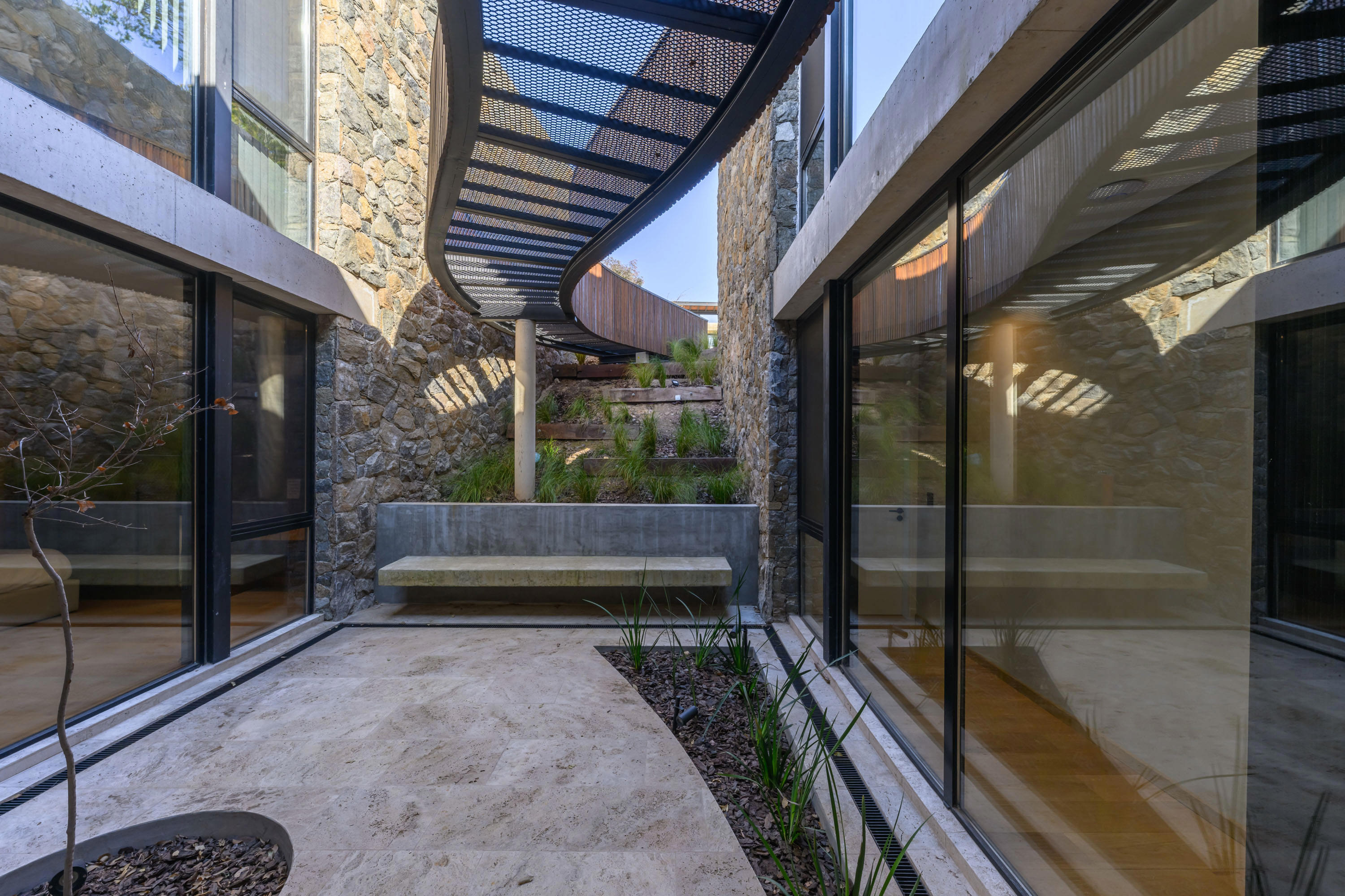 Balance and Permanence – UNPUENTE by Paolini Arquitectos