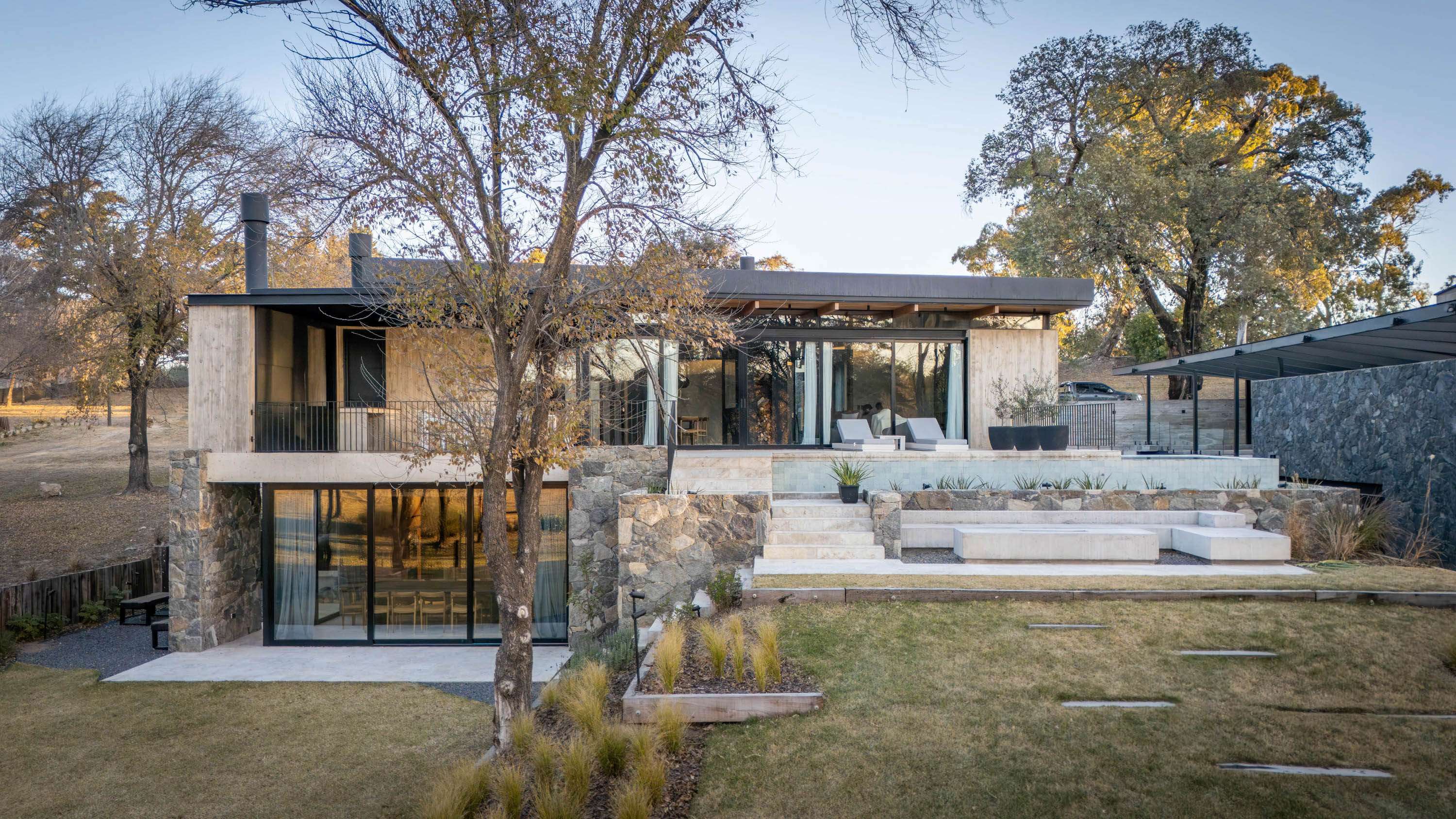 Balance and Permanence – UNPUENTE by Paolini Arquitectos