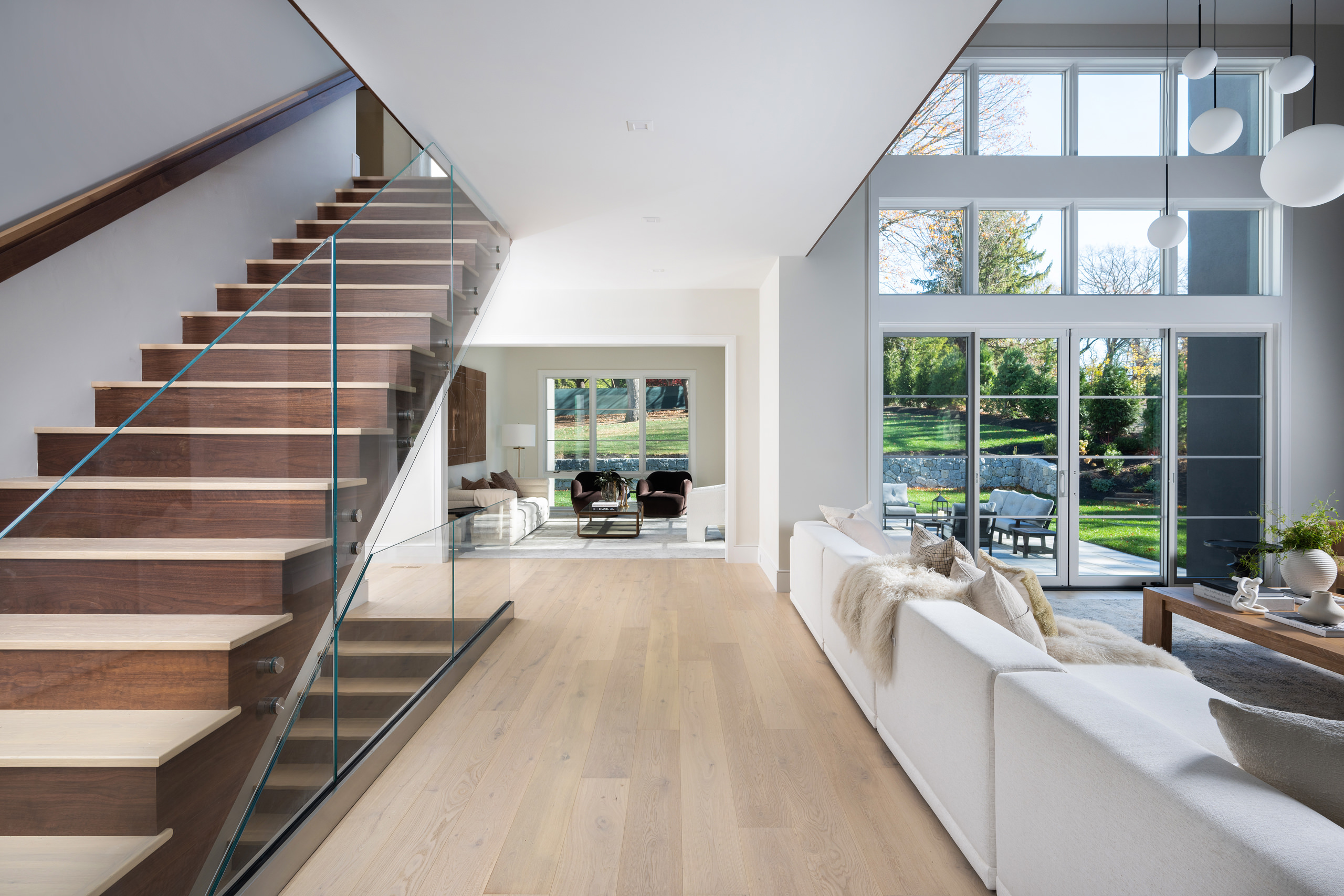 Lightwoven Elegance – Bigelow Residence by RIVA Spain