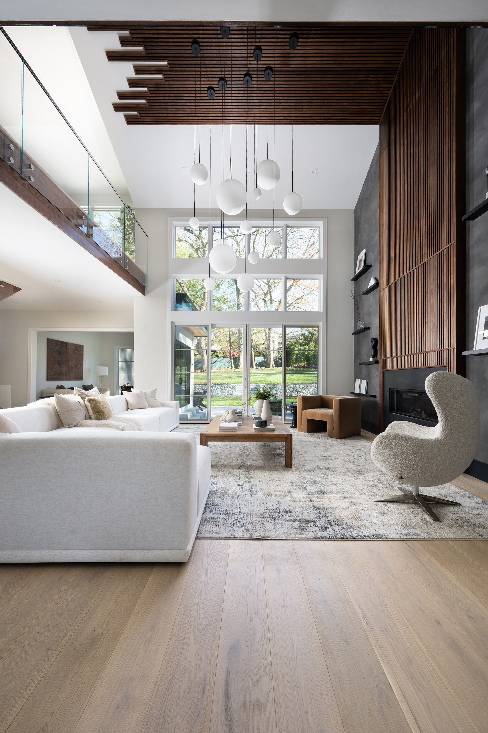 Lightwoven Elegance – Bigelow Residence by RIVA Spain