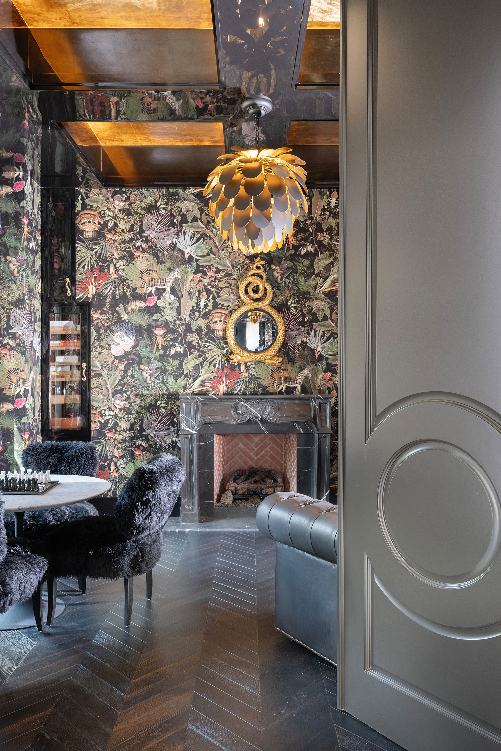 A Narrative of Light and Shadow – Masters Lane by Riva Spain