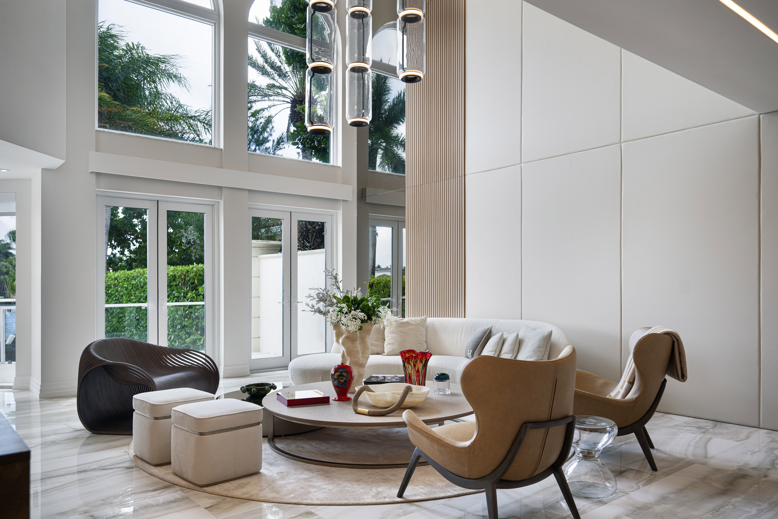 Dialogue of Minimalism and Expression – Porto Vita by Bea Interiors