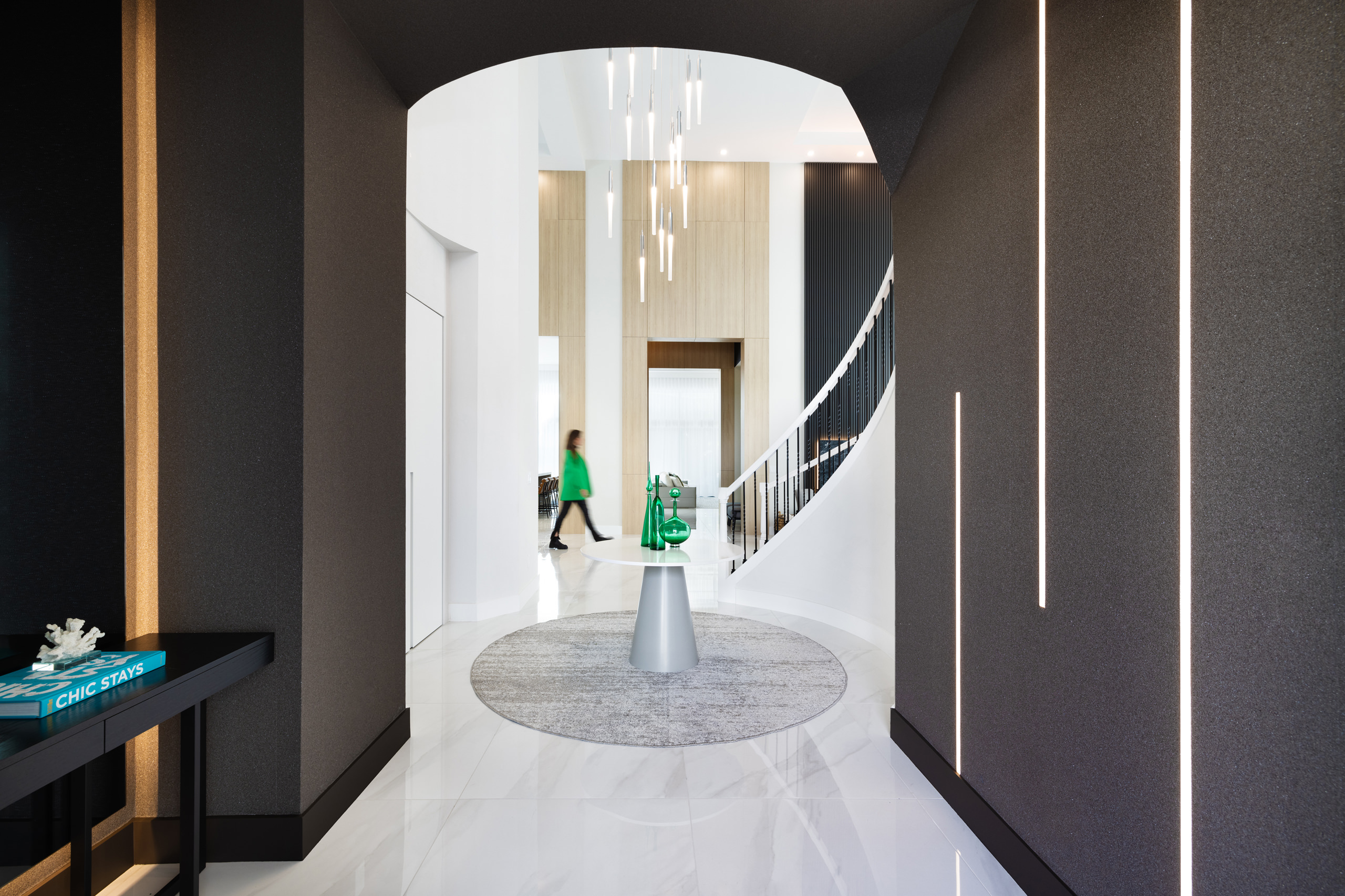 Ethereal Geometry – D&R Project by Paula Ambrosio