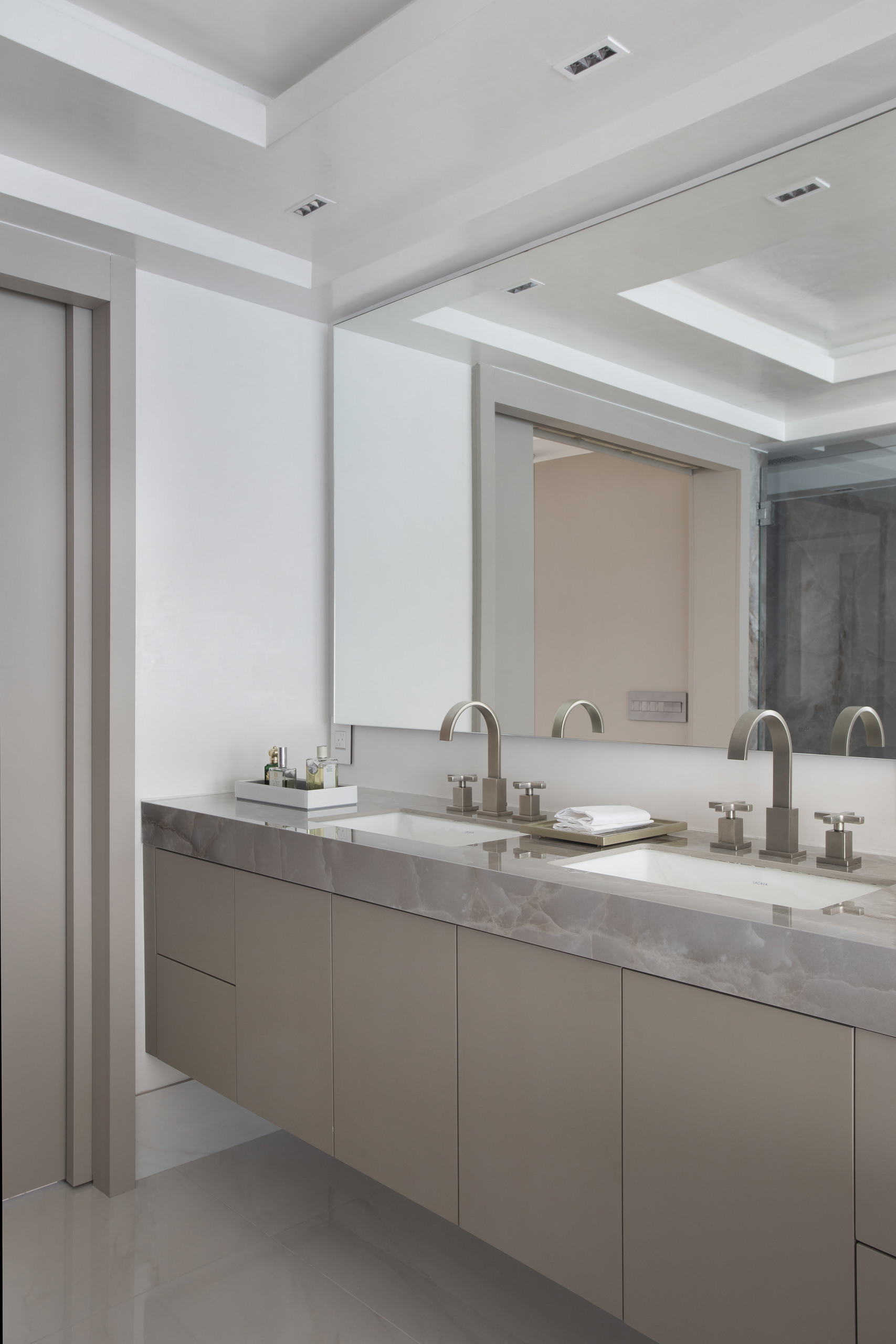 A Study in Coastal Minimalism — SM Residence by Paula Ambrosio