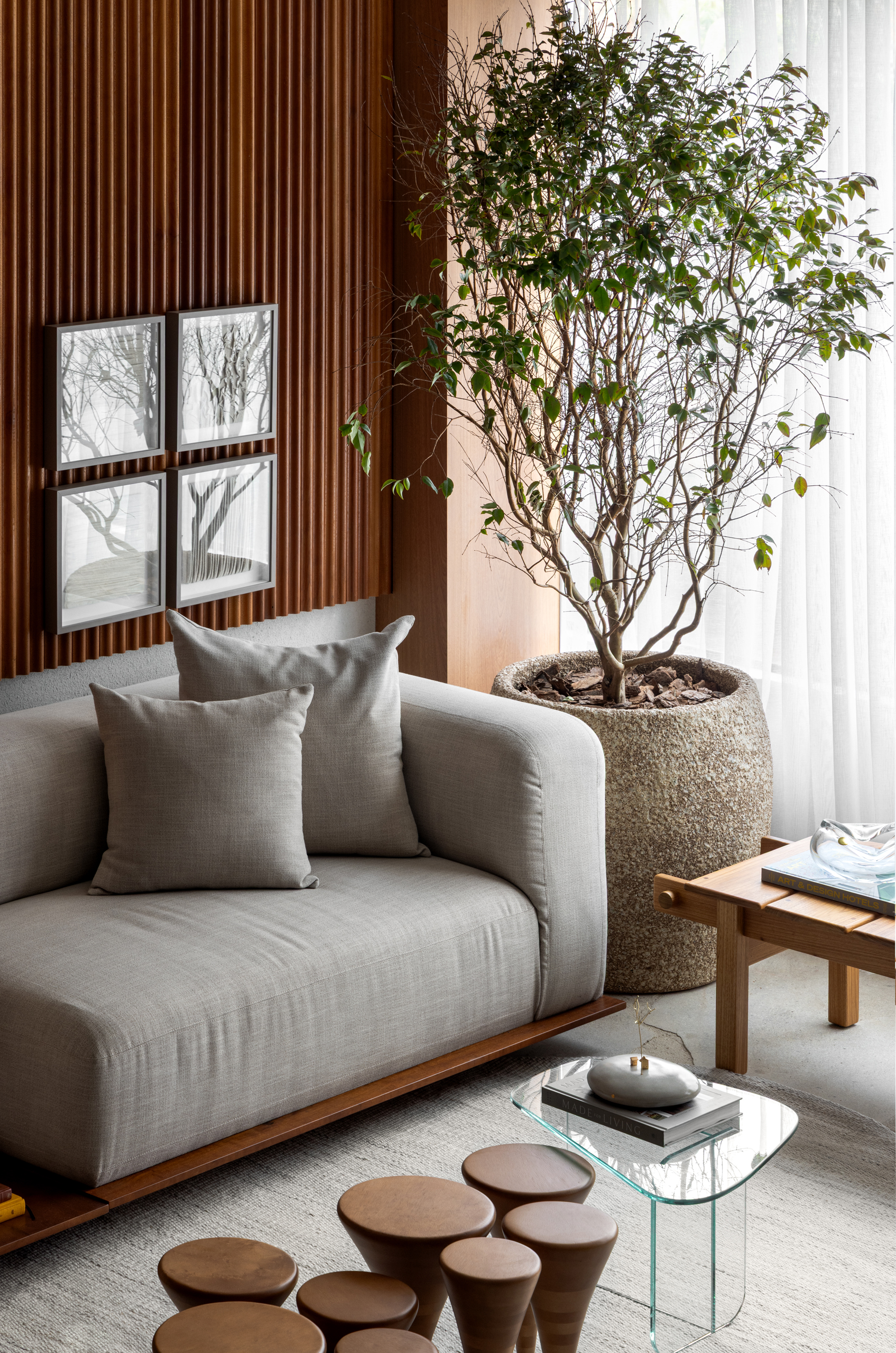 The Poetics of Permanence – Entre Tempos by Flavia Koloske and Taina Pravato