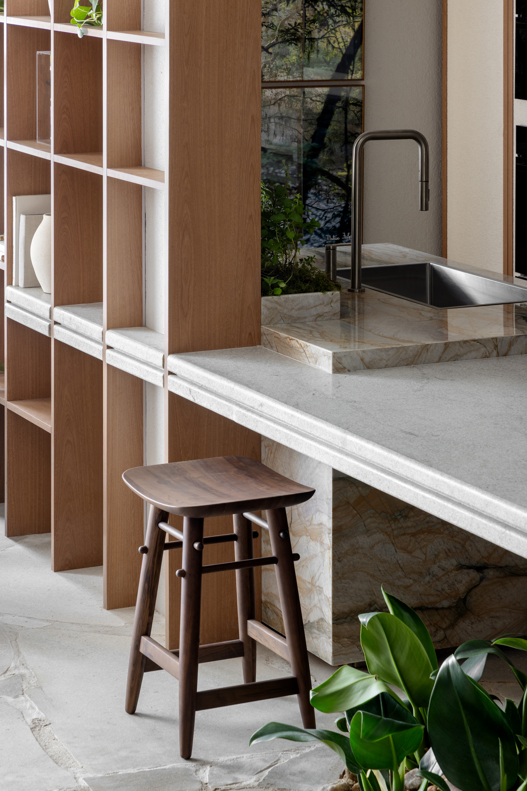 The Poetics of Permanence – Entre Tempos by Flavia Koloske and Taina Pravato