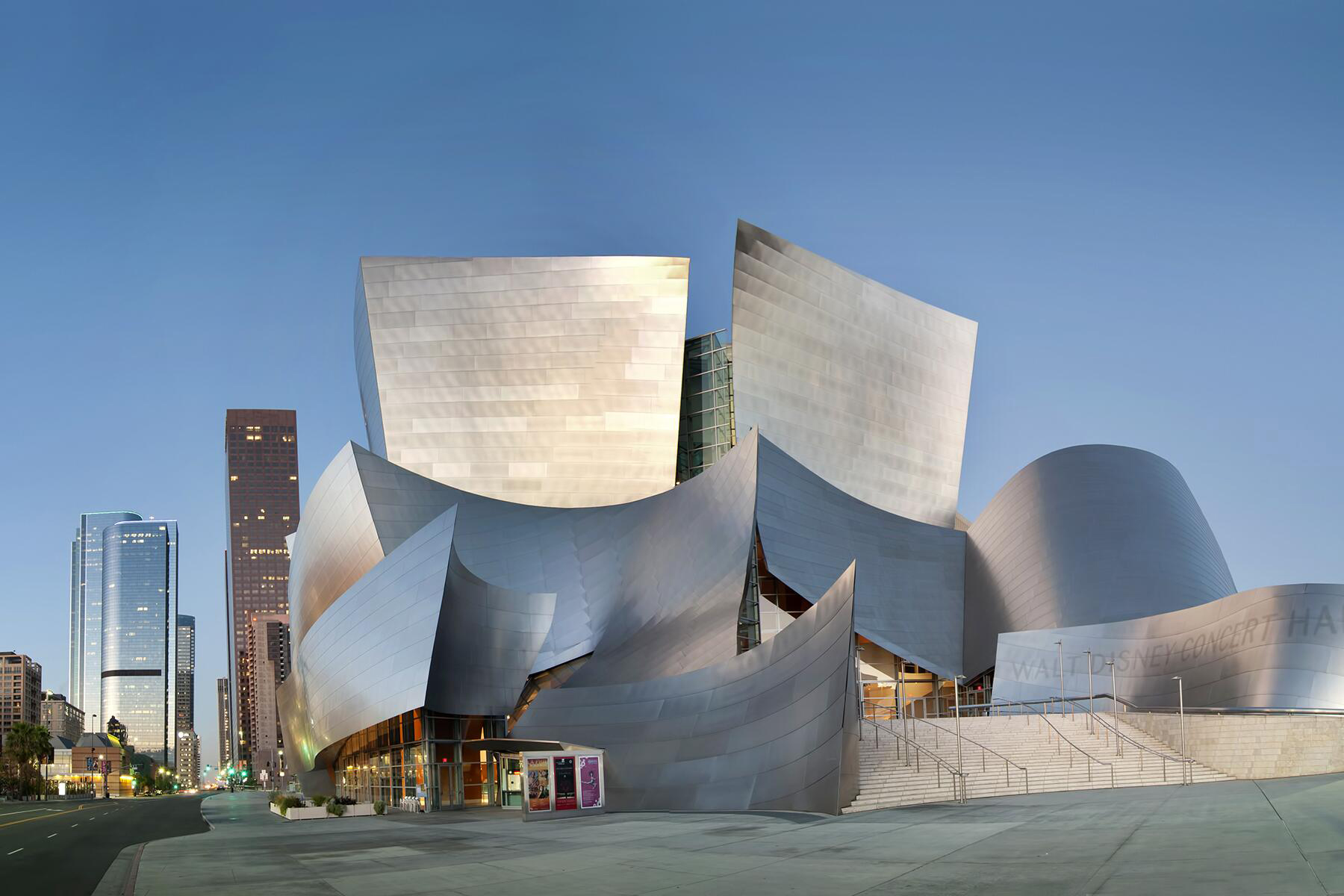 The Da Vinci of Architecture — Frank Gehry 1929–2025