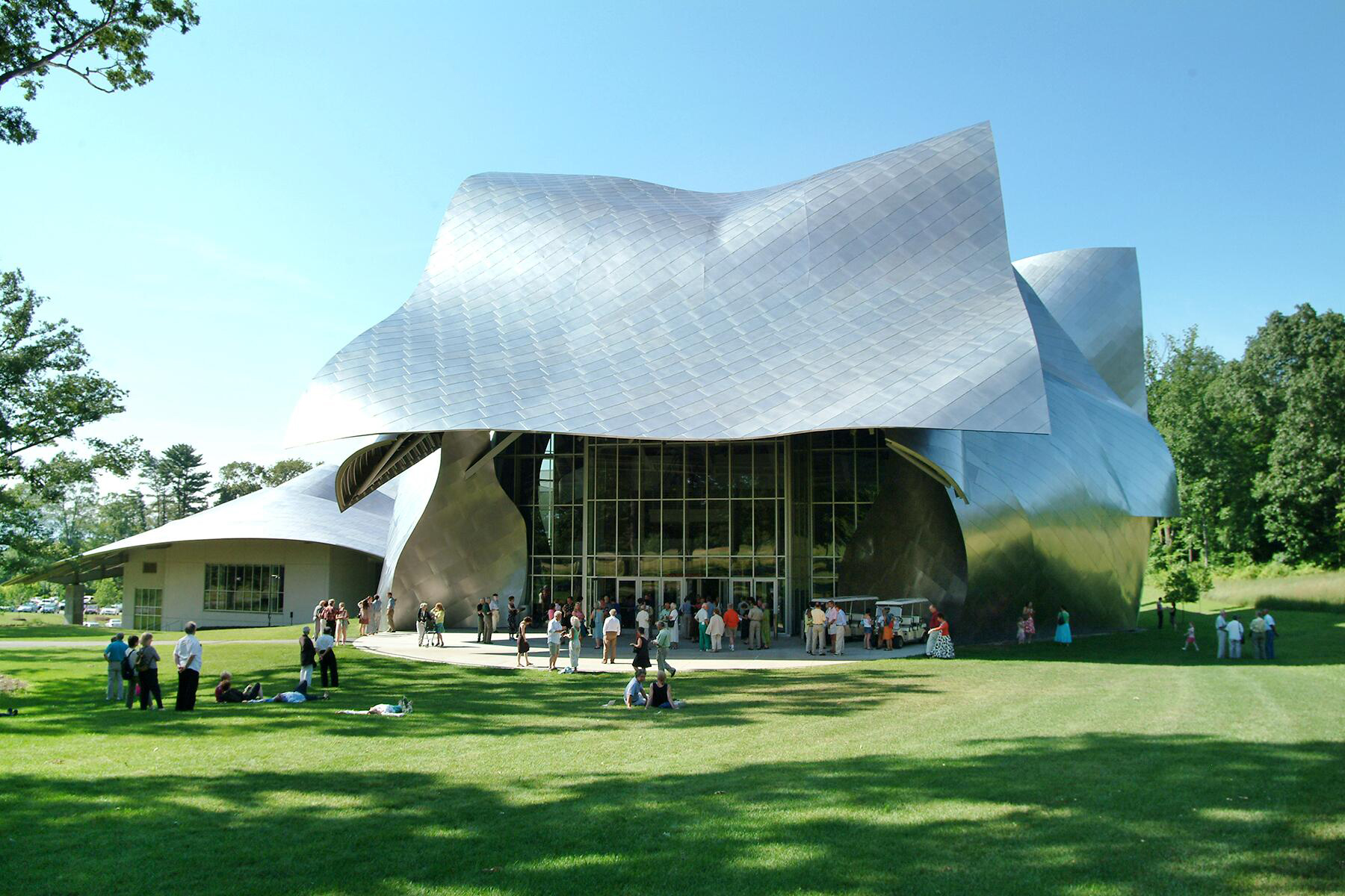 The Da Vinci of Architecture — Frank Gehry 1929–2025