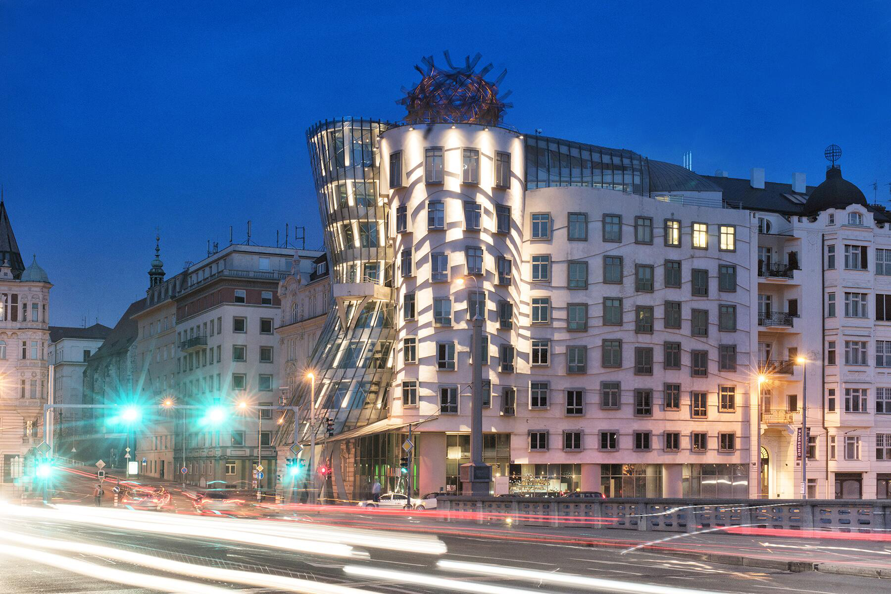 The Da Vinci of Architecture — Frank Gehry 1929–2025