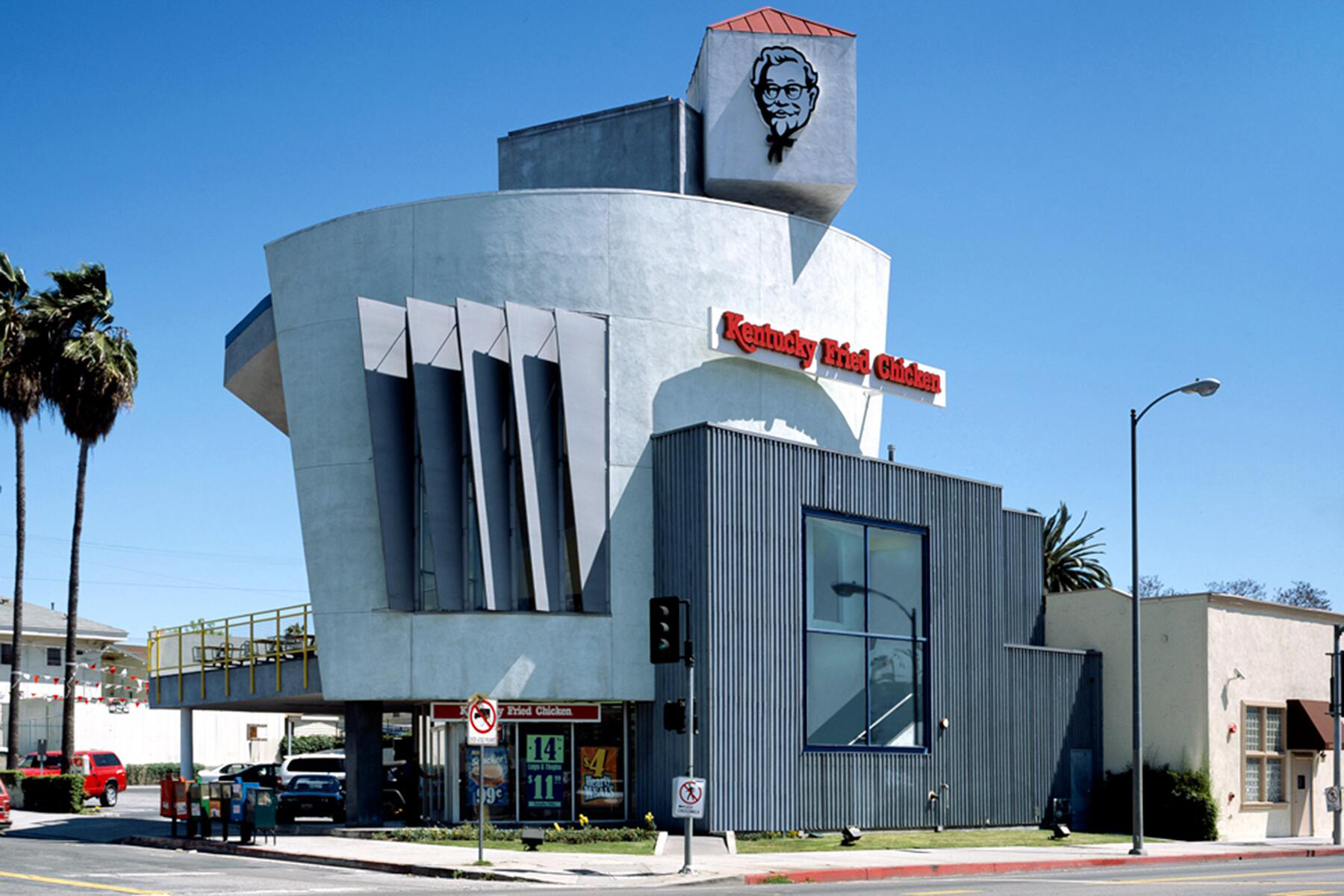 The Da Vinci of Architecture — Frank Gehry 1929–2025