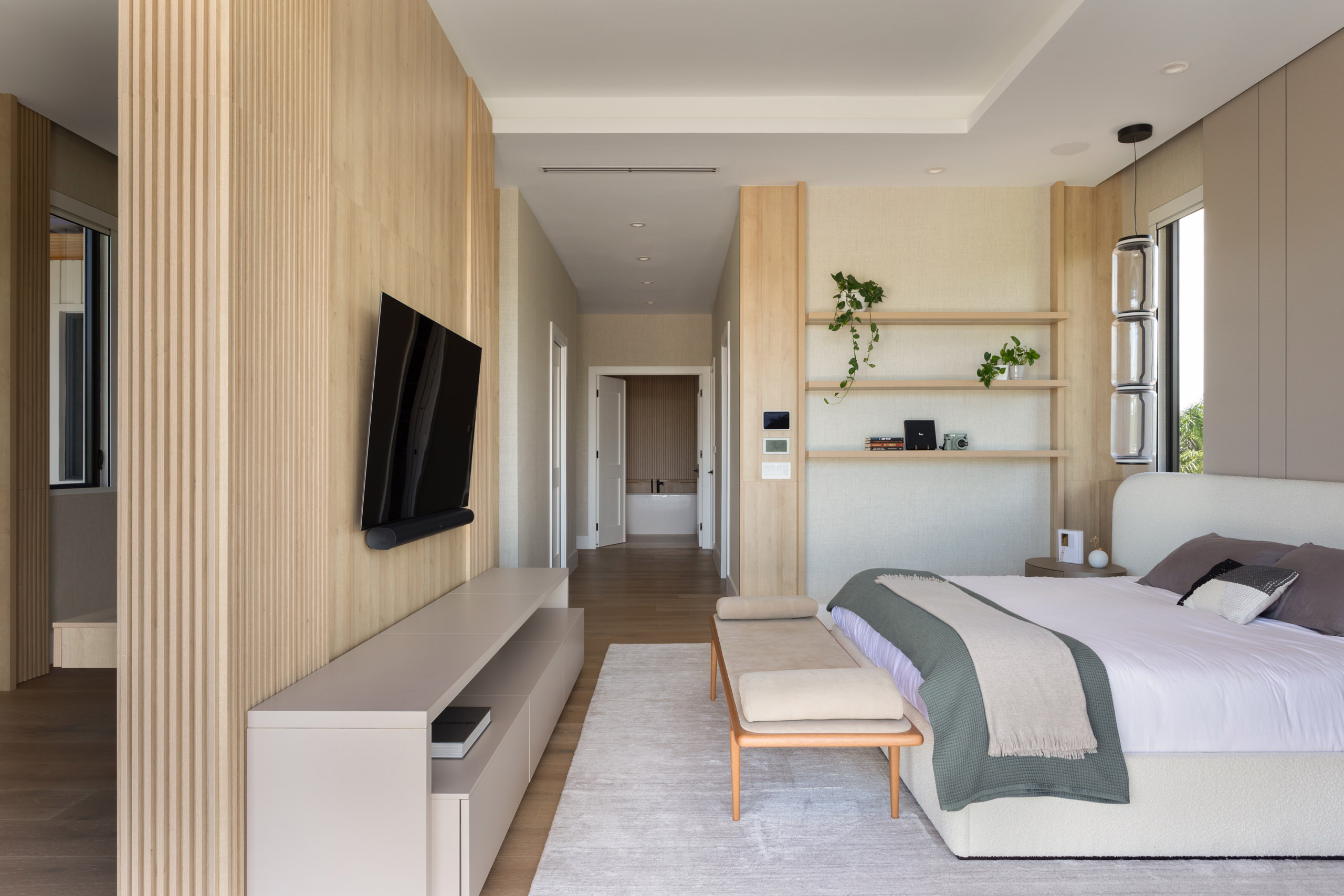 Roots in Motion – Miami Residence by Caroline Andrusko Arquitetos