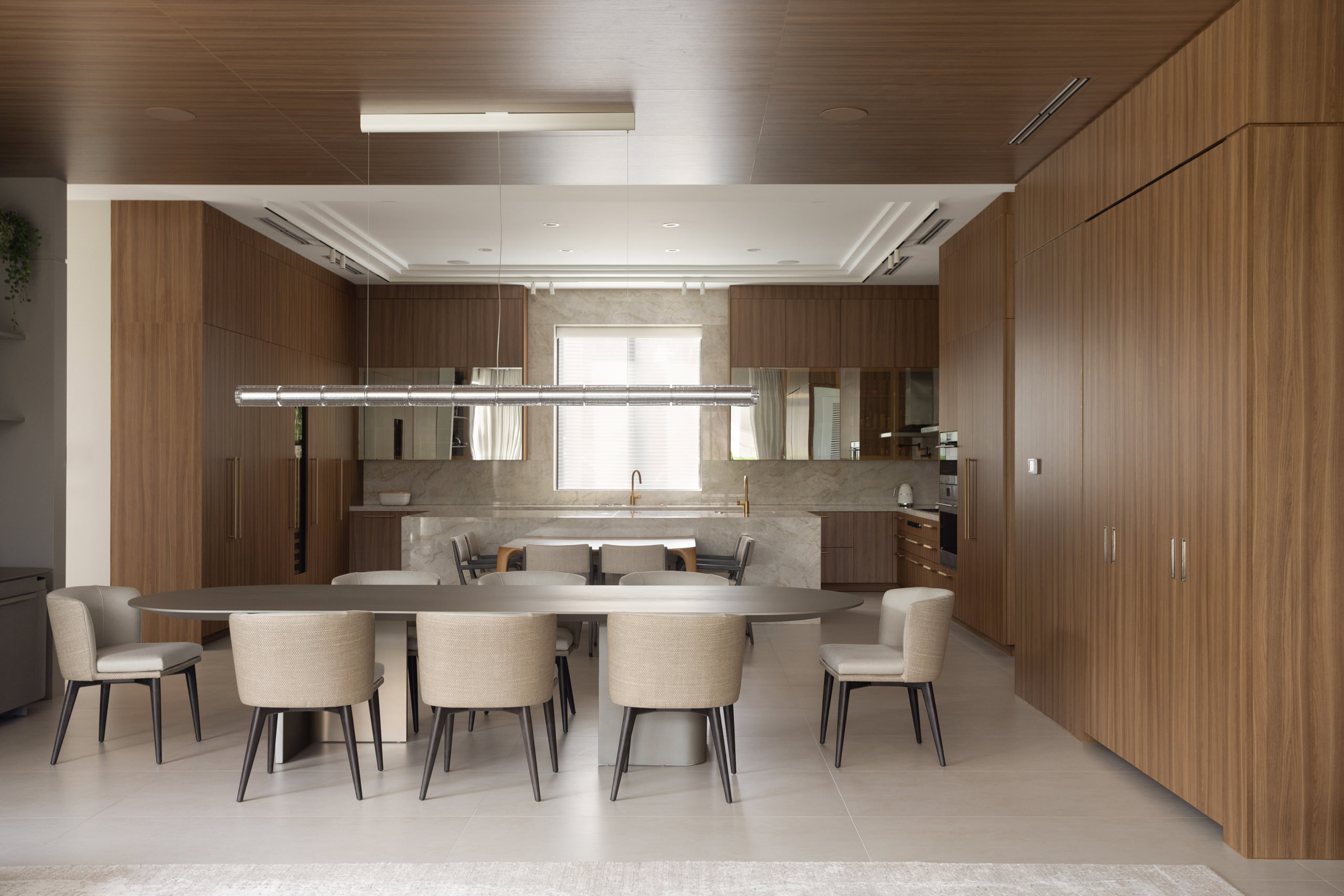 Roots in Motion – Miami Residence by Caroline Andrusko Arquitetos