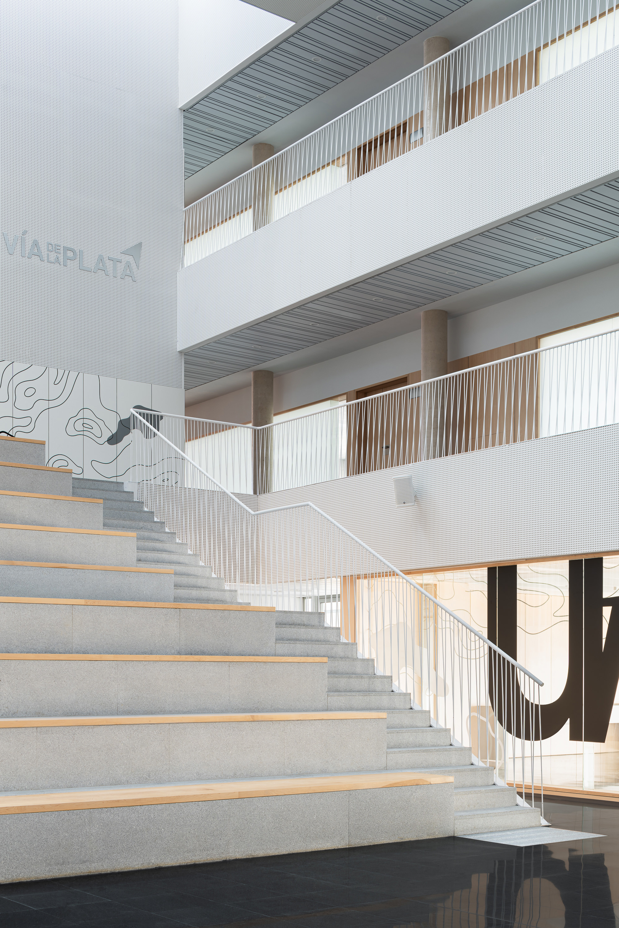 Spaces for Growth – IES Via de la Plata by Ricardo Gonzalez Martinez and VZ Arquitectos