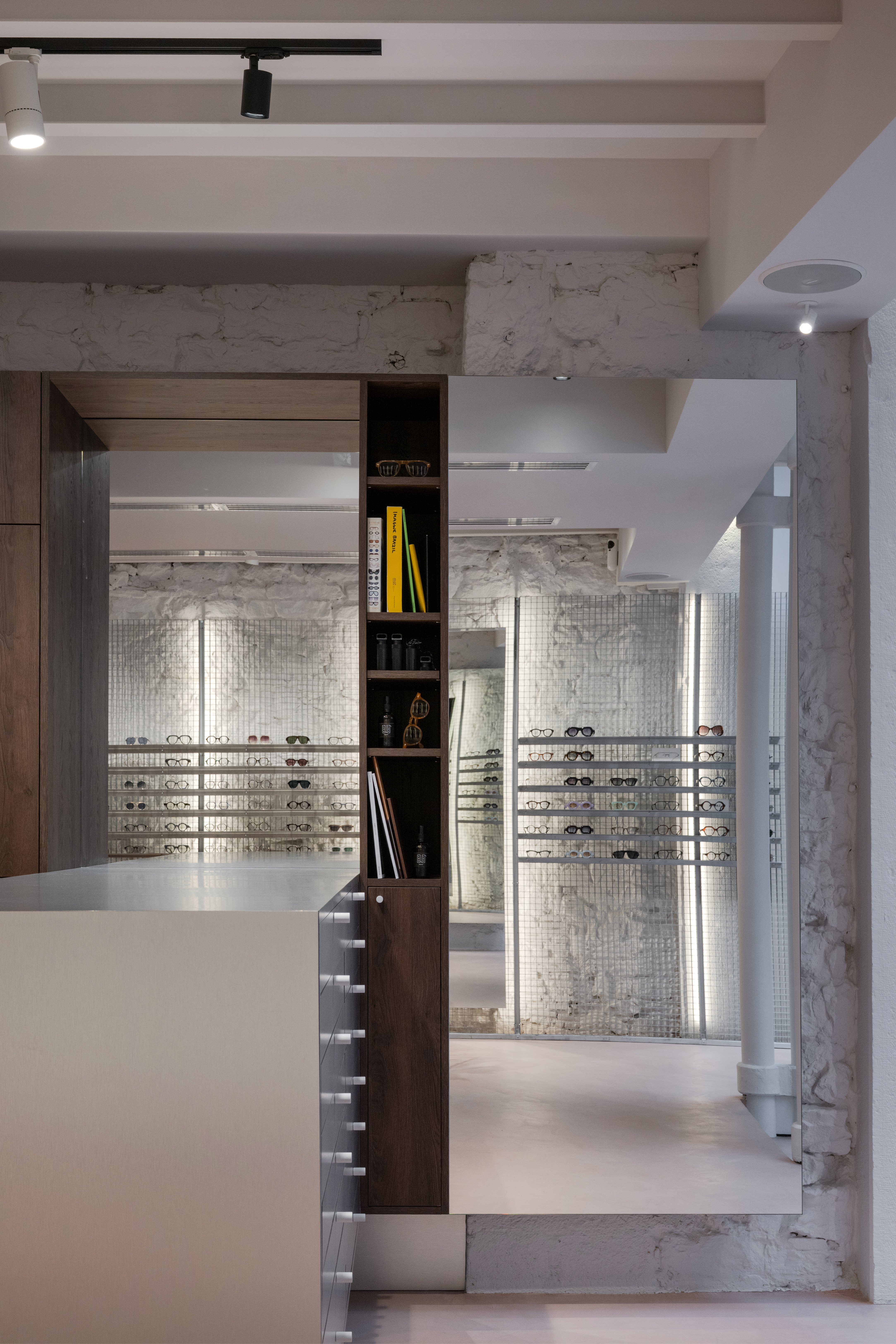 Curated Intimacy – Loulou by Studio Johany Sapet