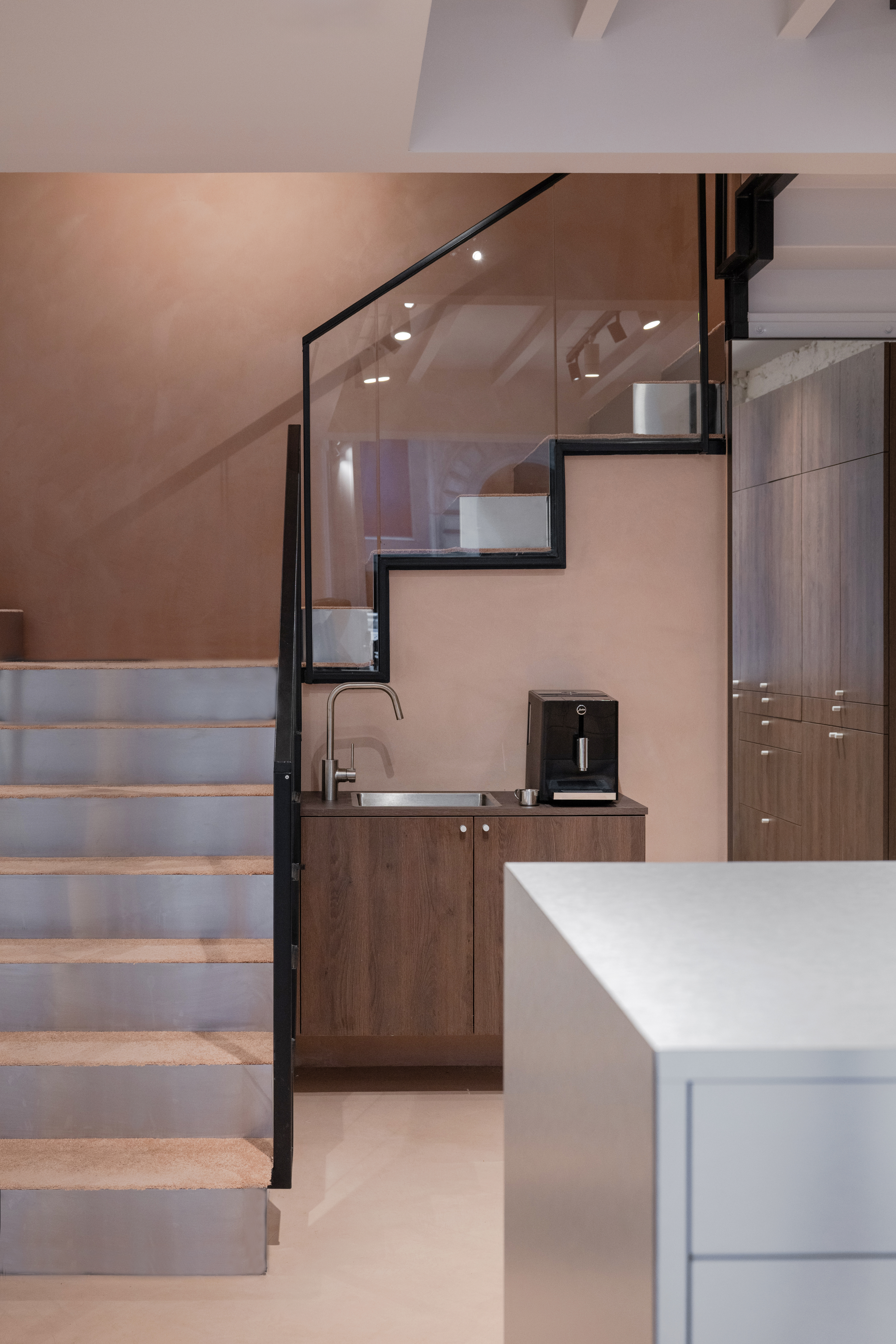 Curated Intimacy – Loulou by Studio Johany Sapet