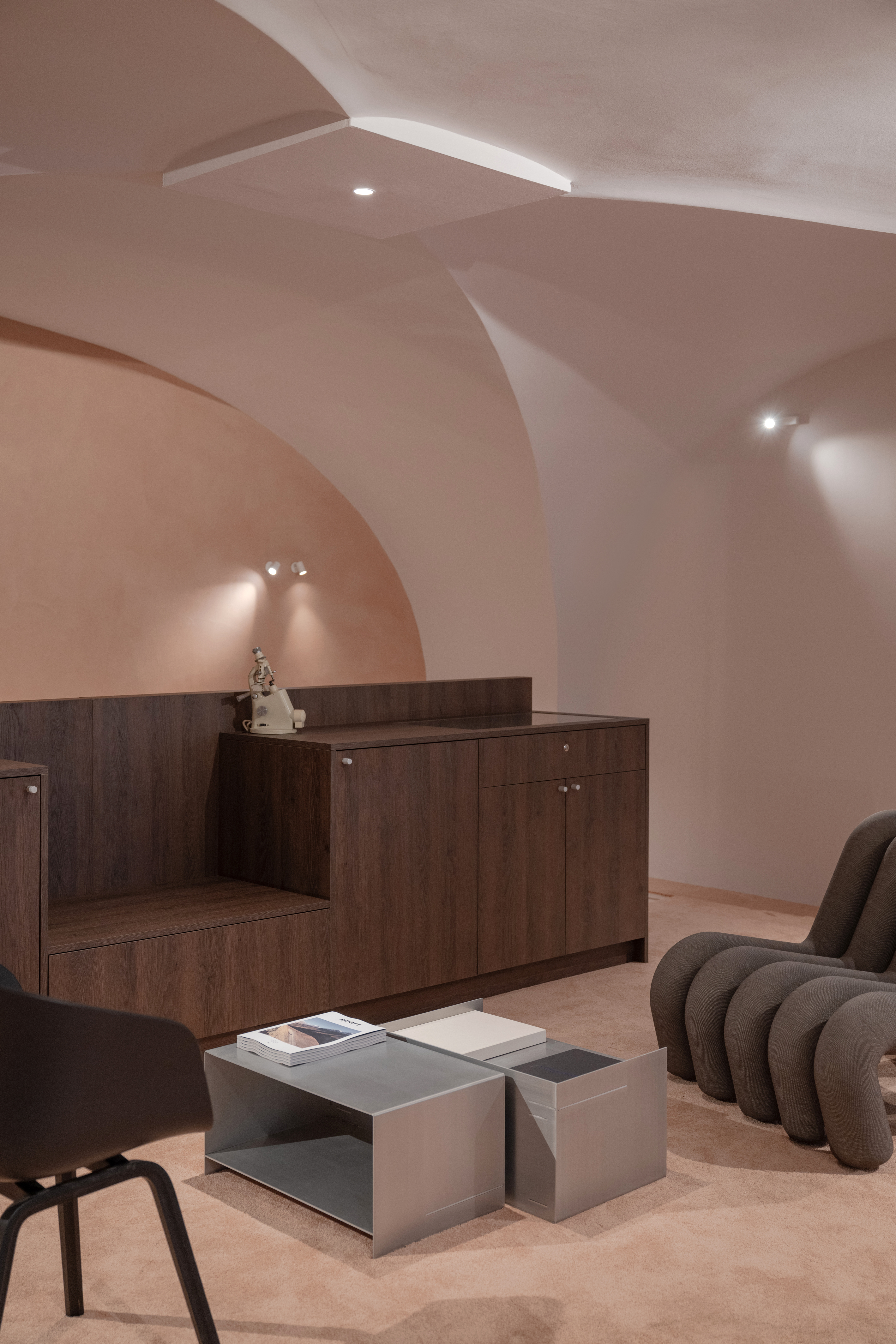 Curated Intimacy – Loulou by Studio Johany Sapet