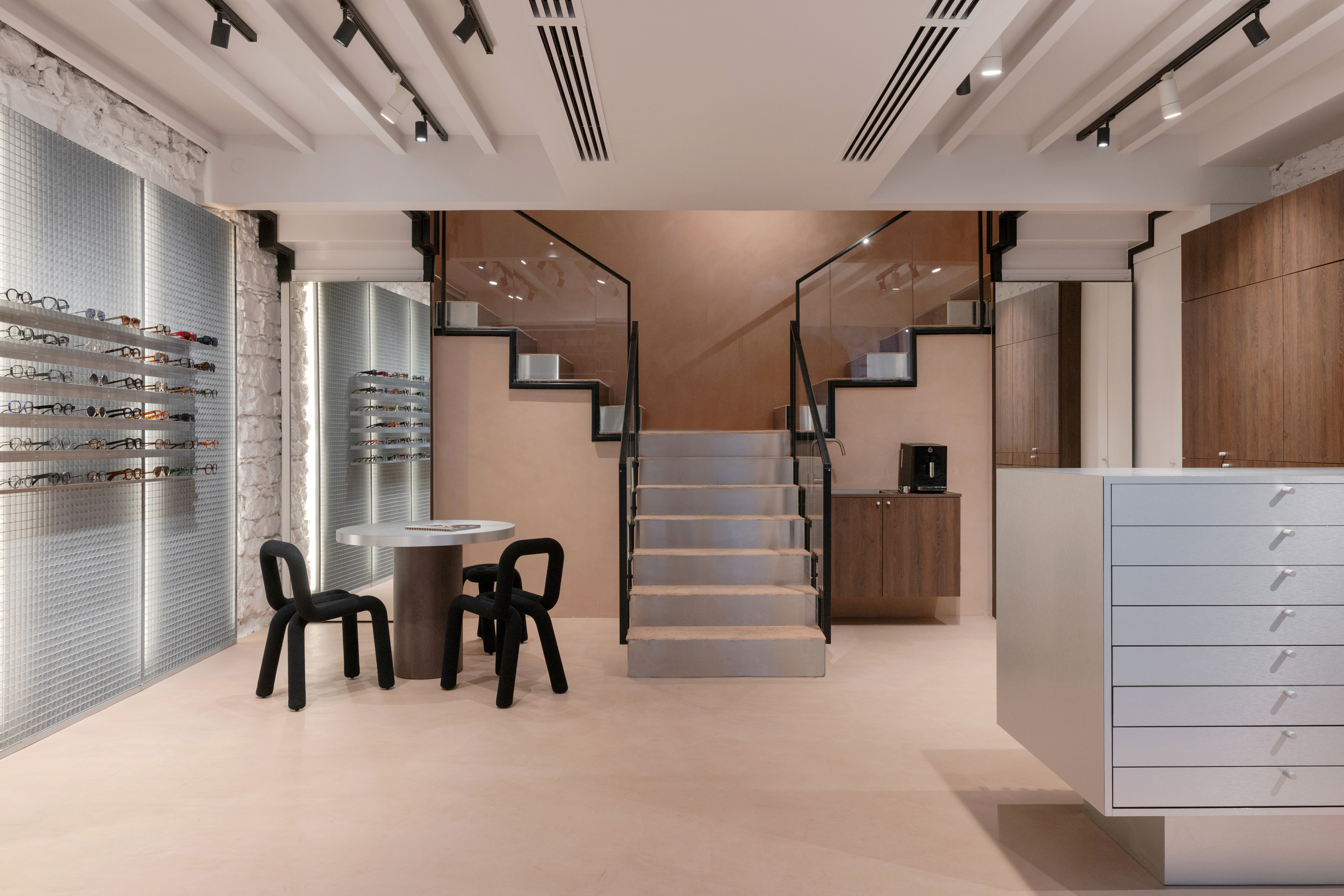 Curated Intimacy – Loulou by Studio Johany Sapet