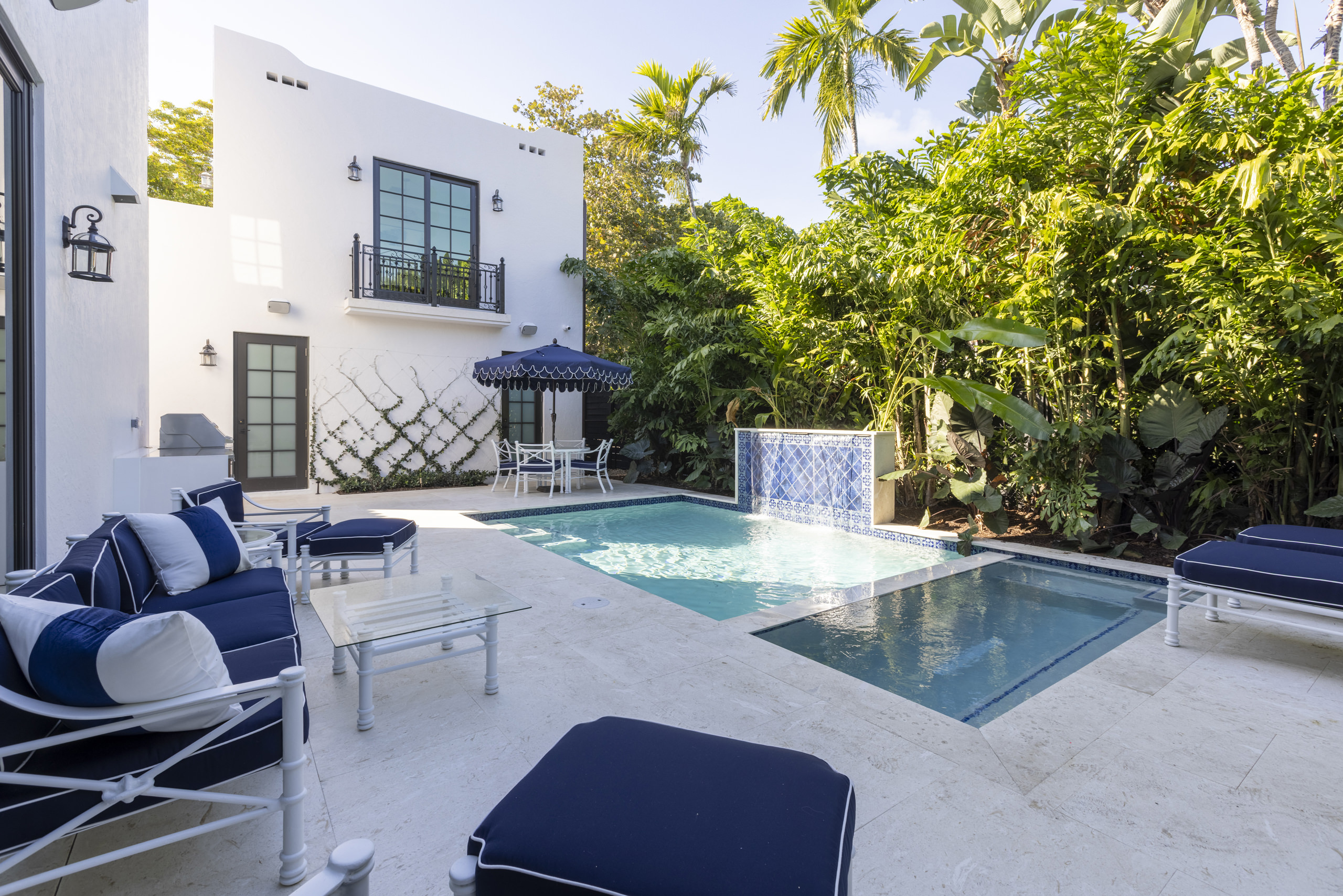 Continuity of Material – Marlborough Residence by RIVA Spain