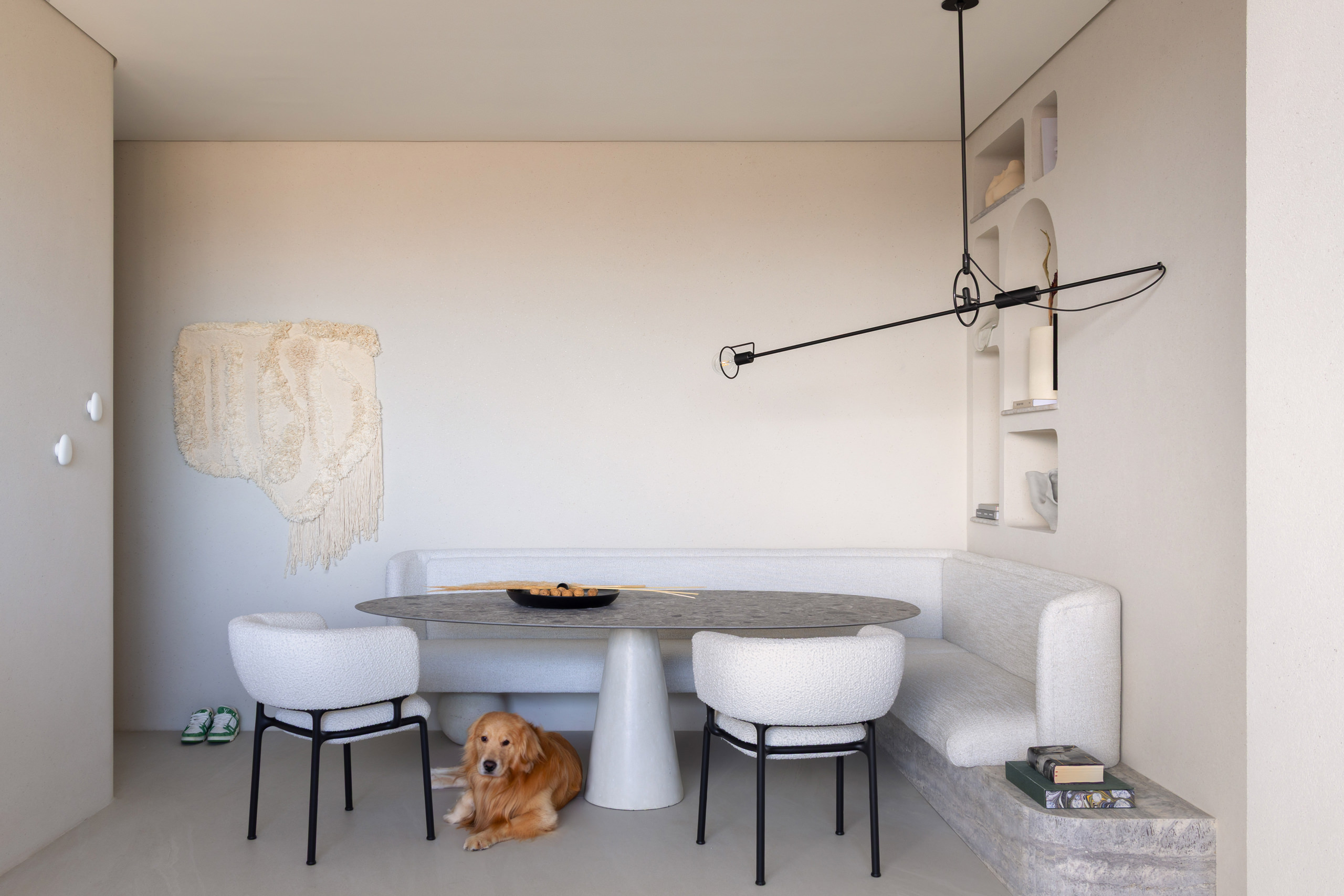 A Sensory Minimalism – Temporary Living by Diane Justus
