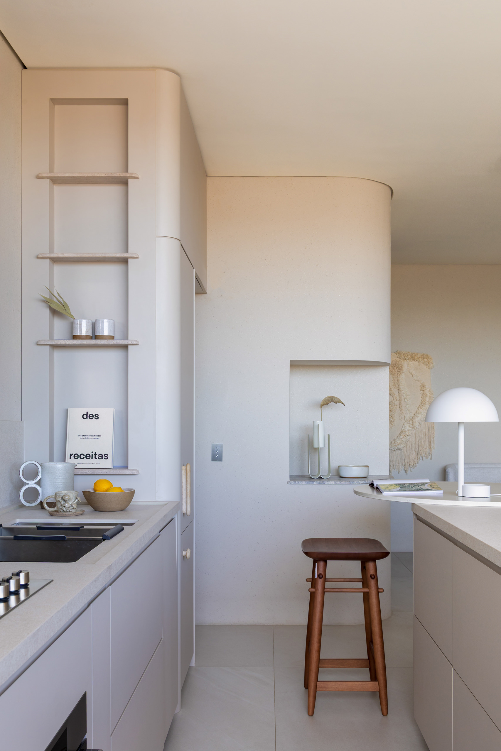 A Sensory Minimalism – Temporary Living by Diane Justus