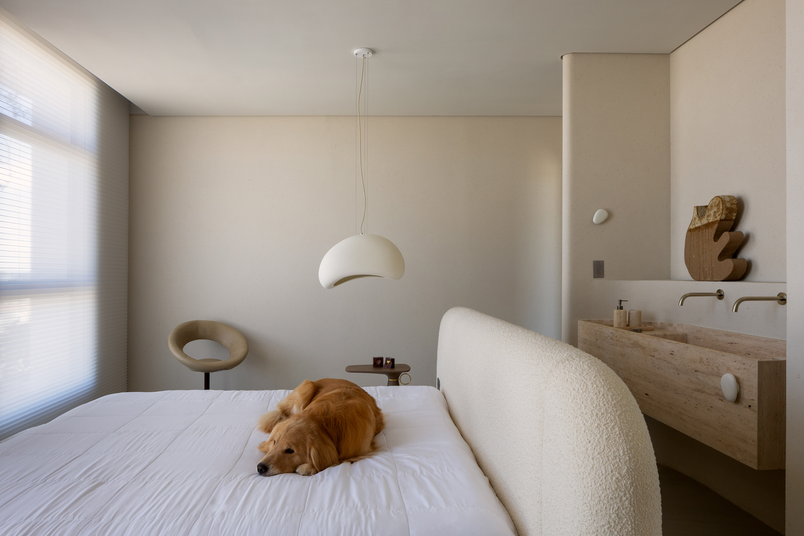 A Sensory Minimalism – Temporary Living by Diane Justus