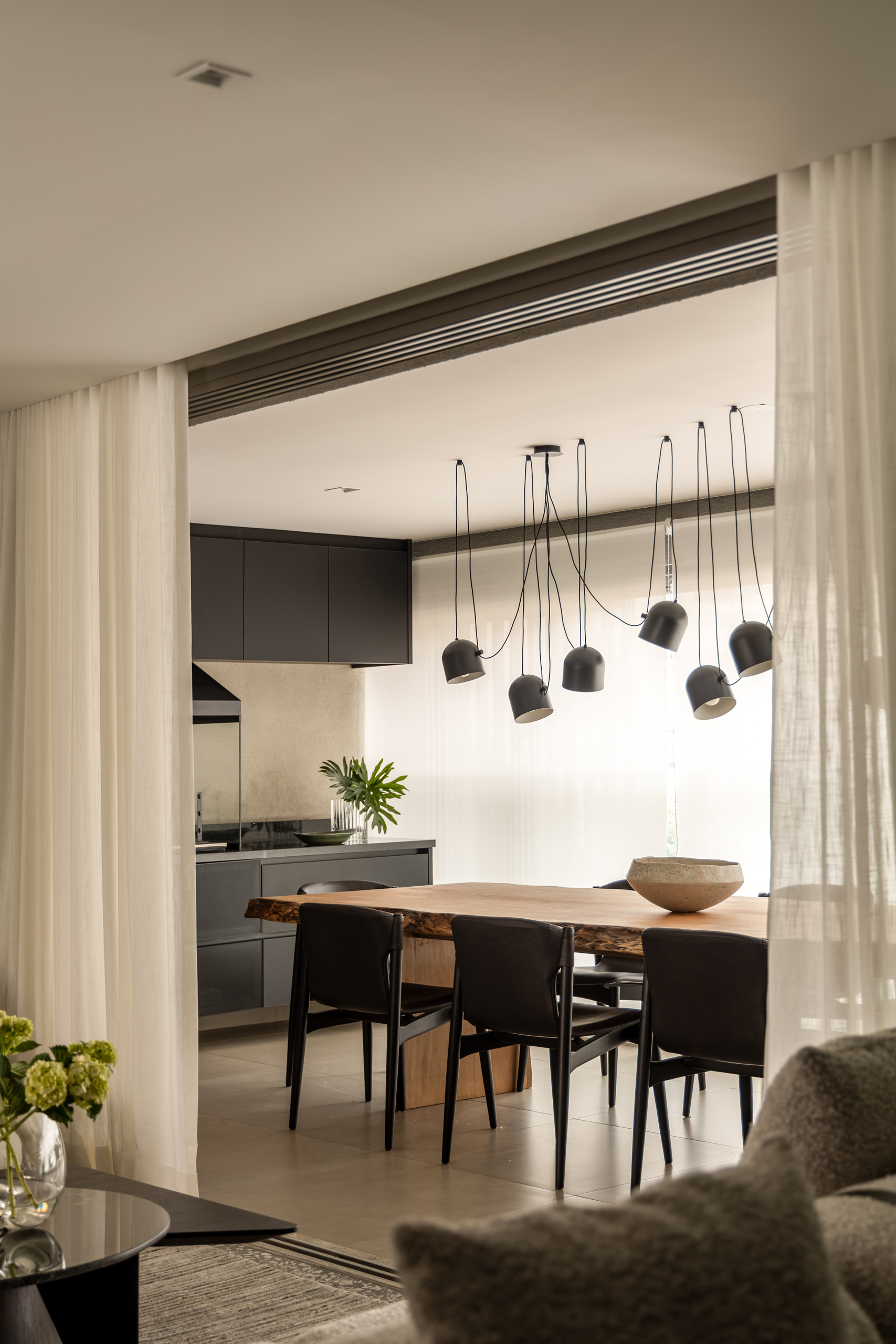 Sophistication and Warmth – Urban Retreat by AVAA Arquitetura and Samia Sarayedine Testa