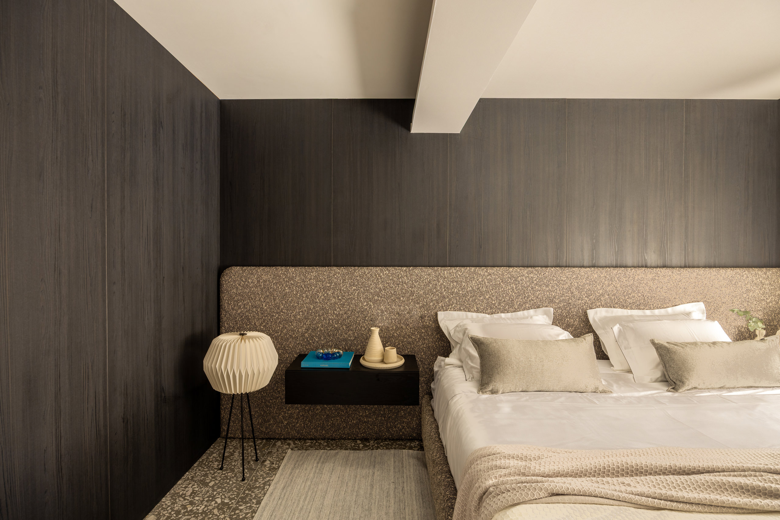 Sophistication and Warmth – Urban Retreat by AVAA Arquitetura and Samia Sarayedine Testa