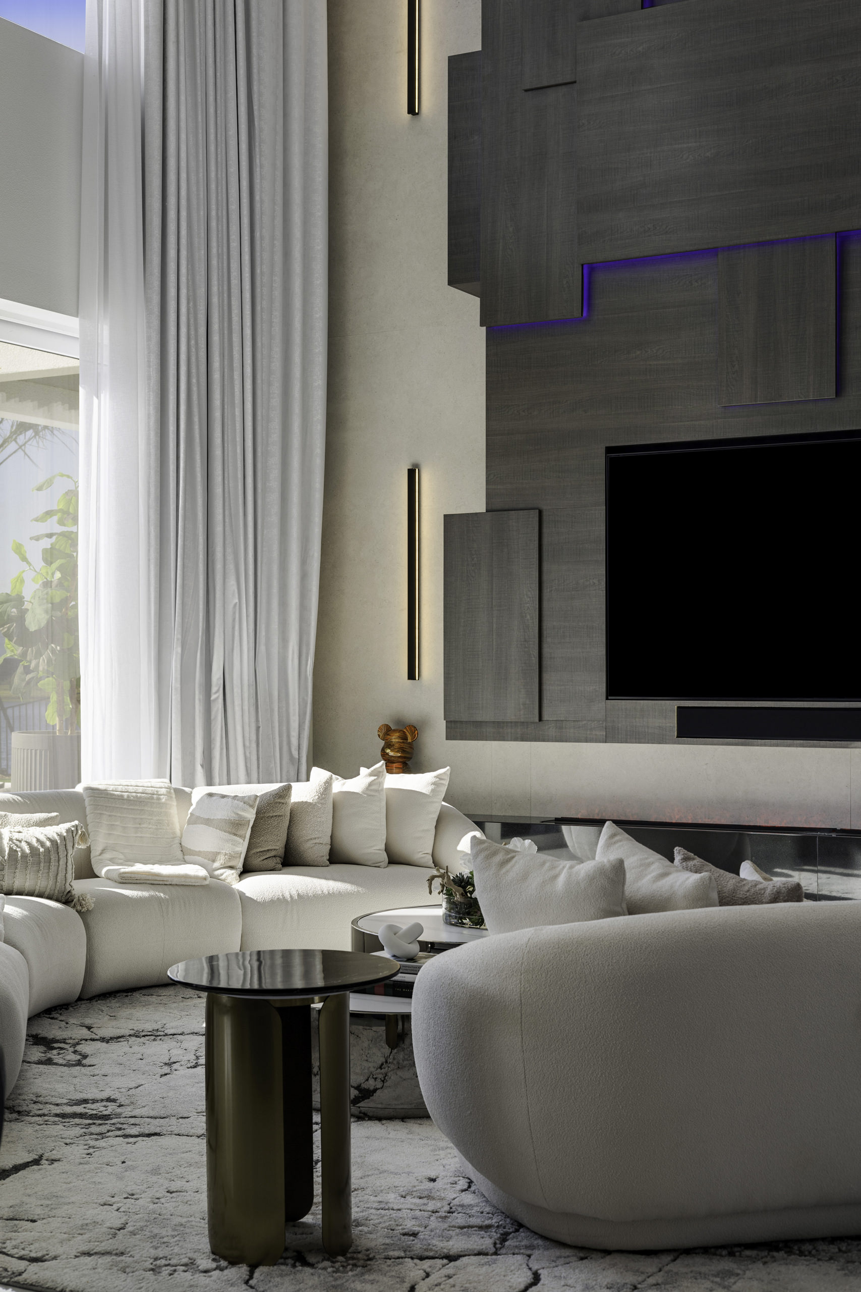 An Expression of the Contemporary – Casa 9768 by Dasha Design