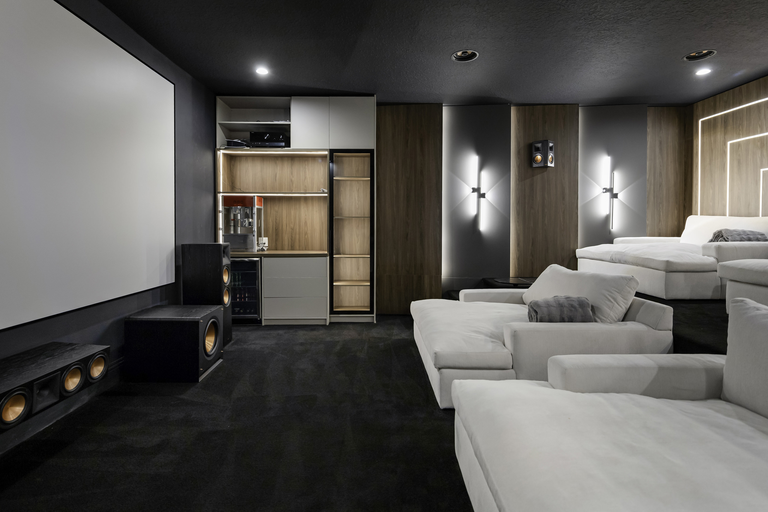 A Language of Refinement – Muriel Project by Dasha Design