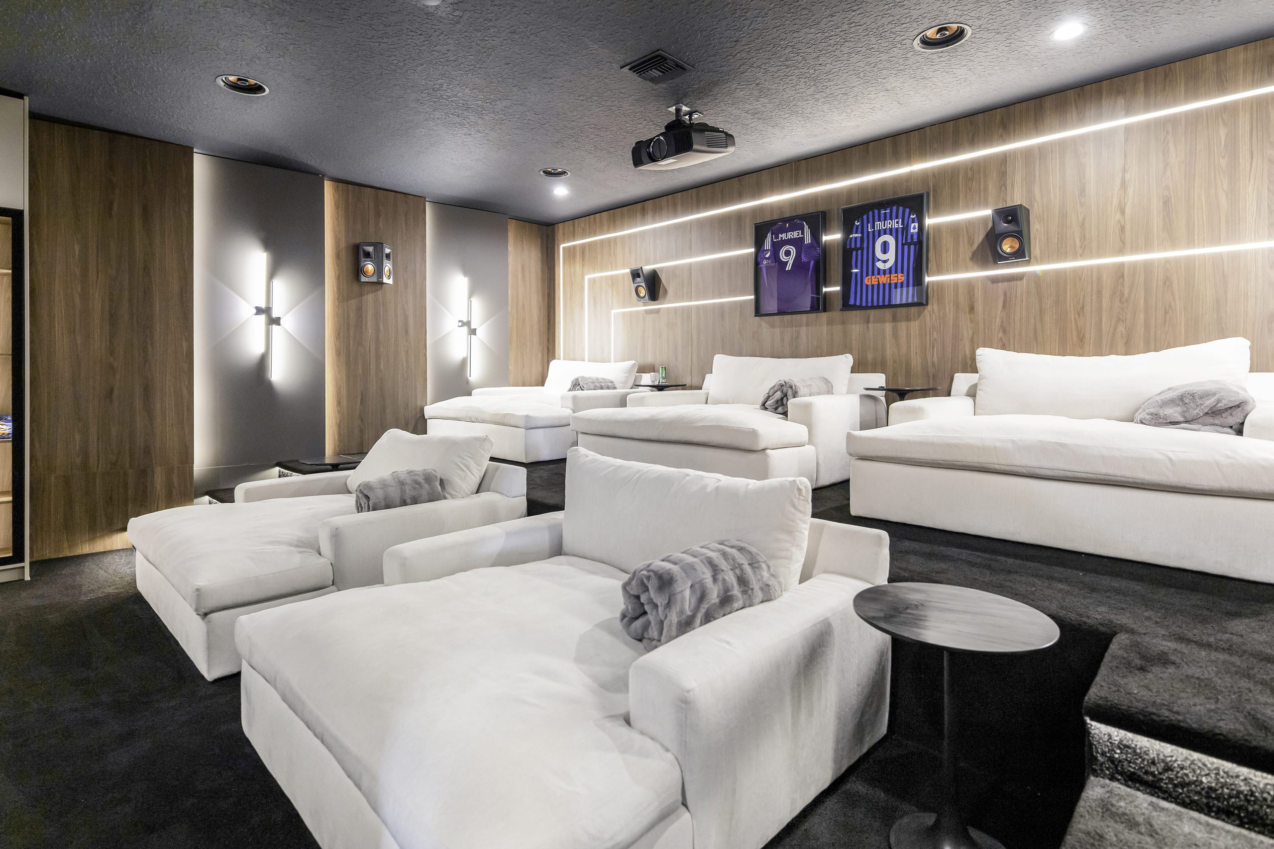 A Language of Refinement – Muriel Project by Dasha Design