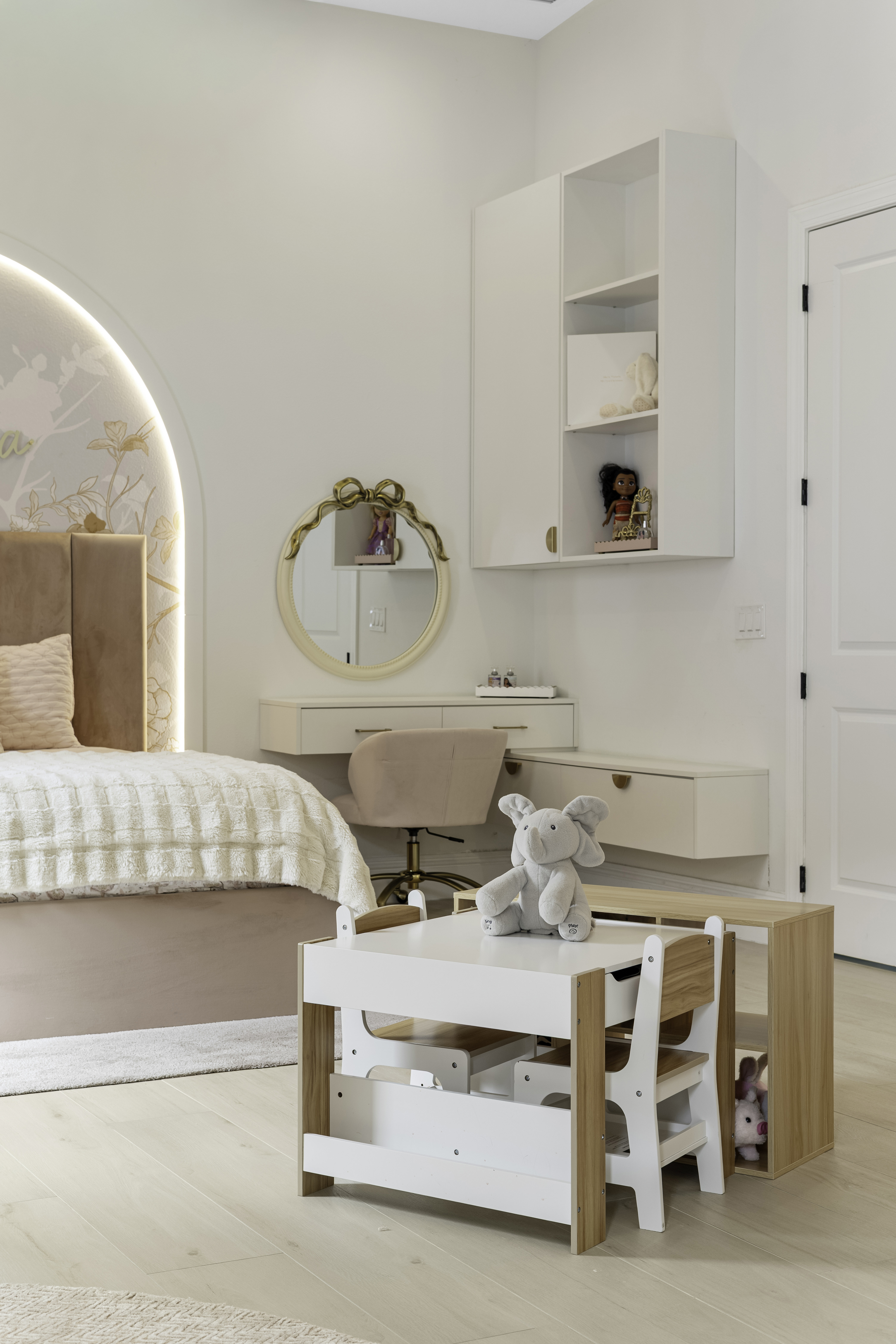 A Language of Refinement – Muriel Project by Dasha Design