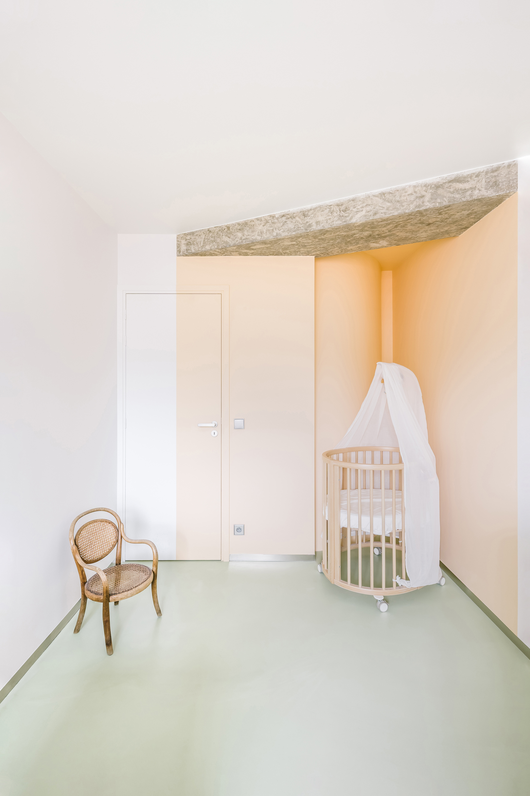 Color Becomes Structure – Bagnolet 32 by Gruit Architect