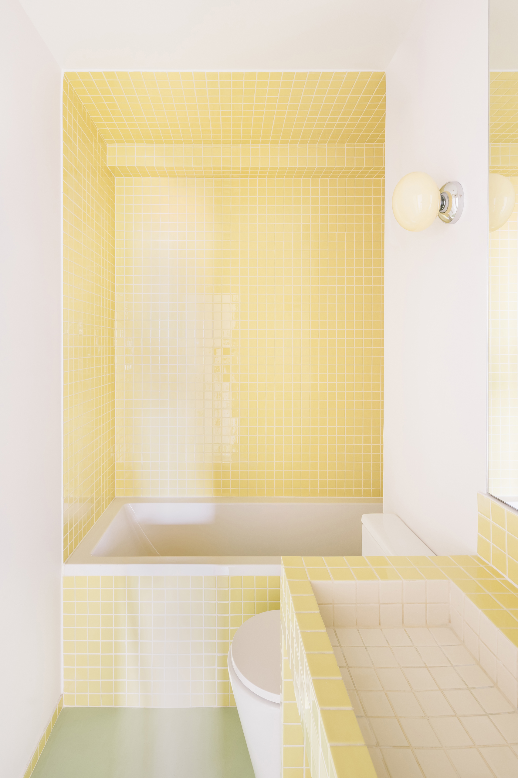 Color Becomes Structure – Bagnolet 32 by Gruit Architect