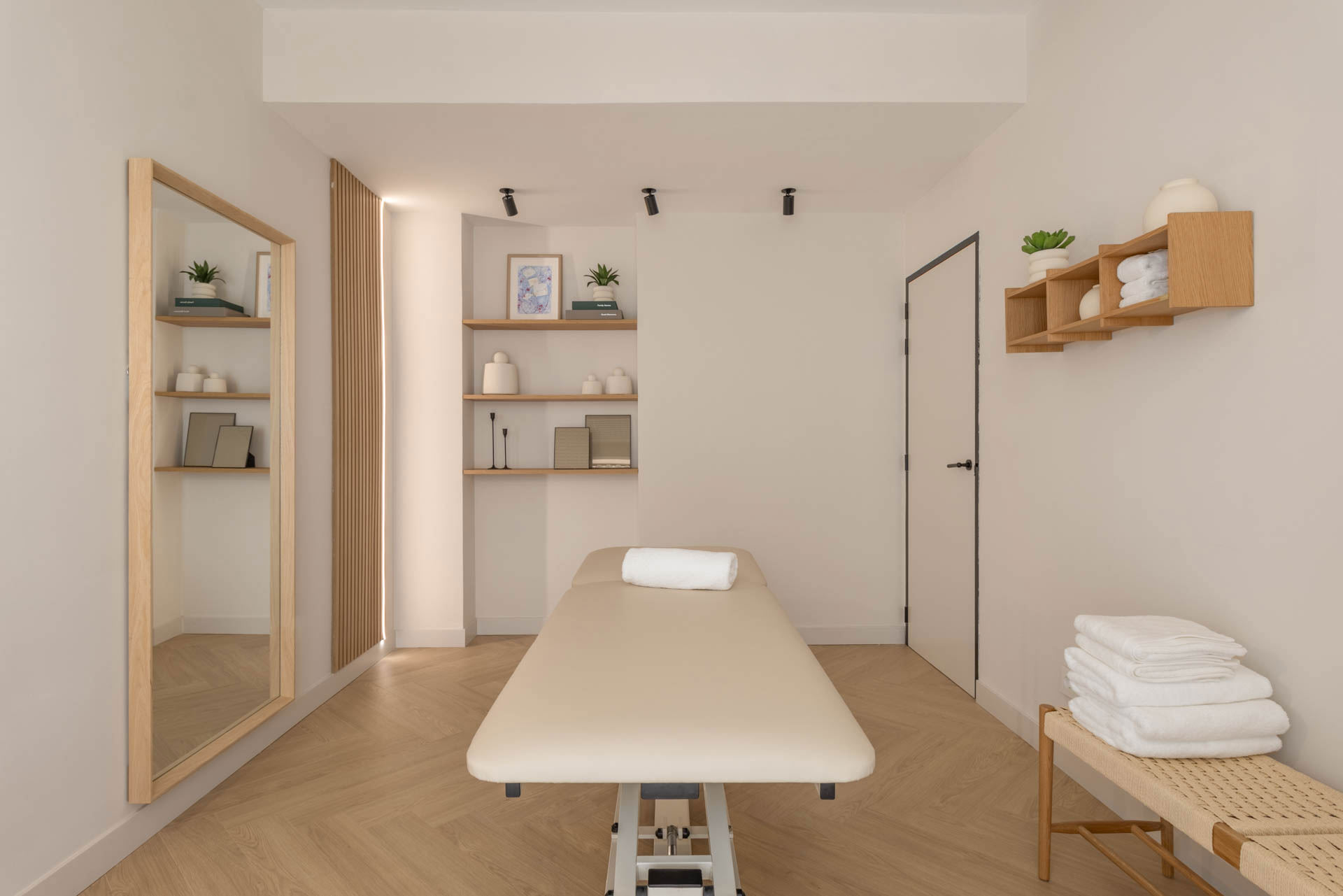 A Sanctuary of Wellbeing – EstudioFisio Goya by Design Blob