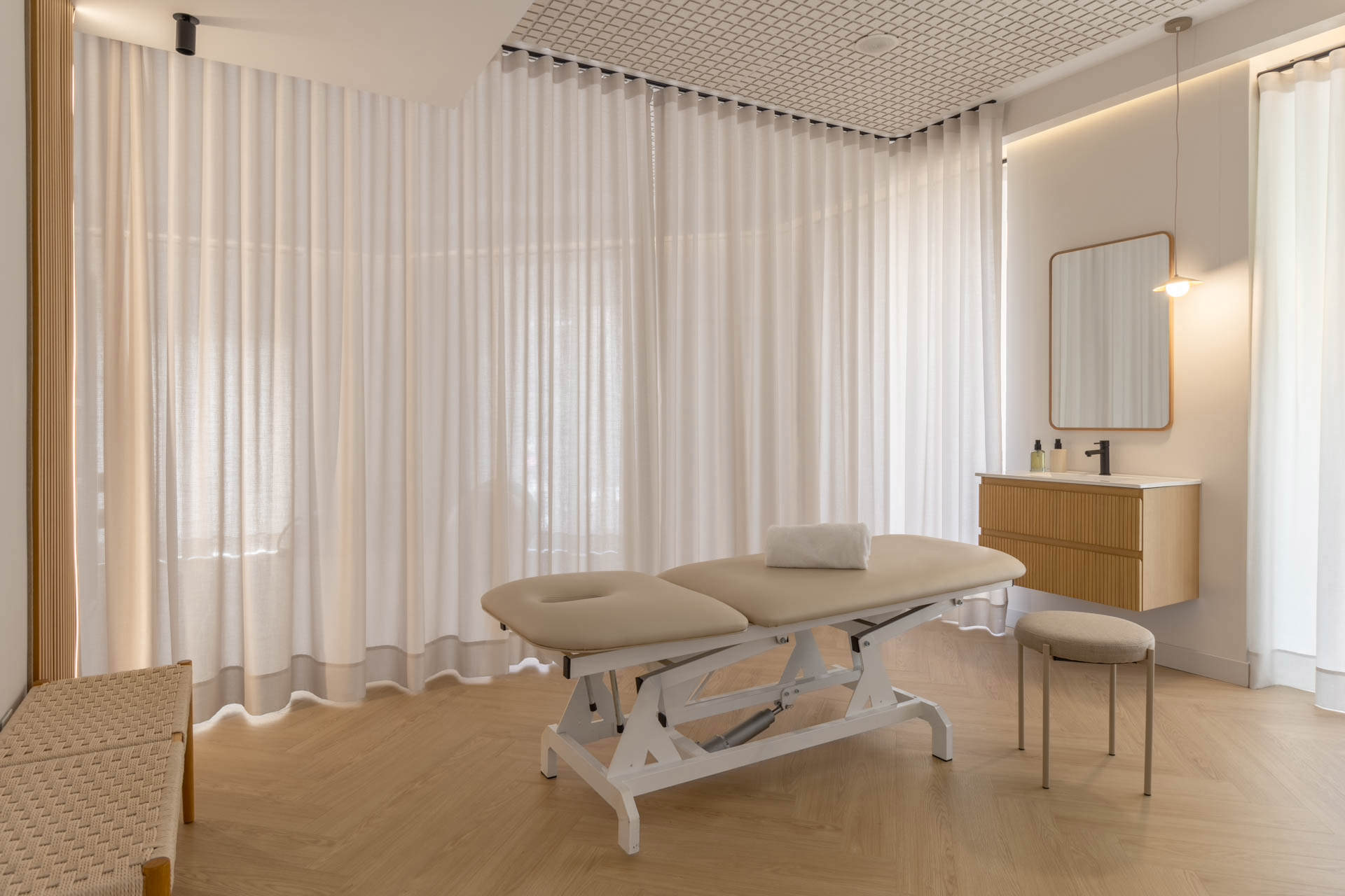 A Sanctuary of Wellbeing – EstudioFisio Goya by Design Blob