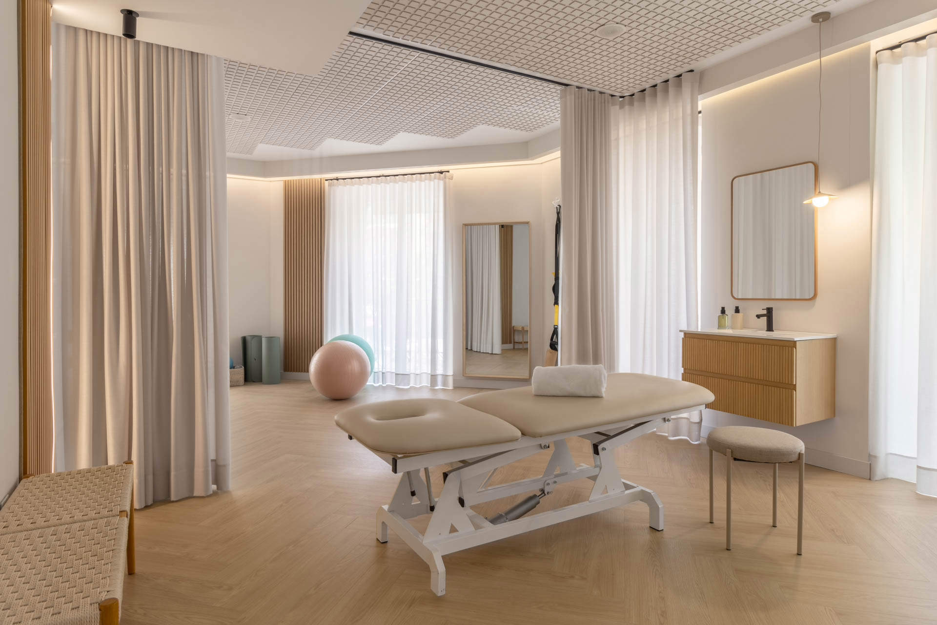 A Sanctuary of Wellbeing – EstudioFisio Goya by Design Blob