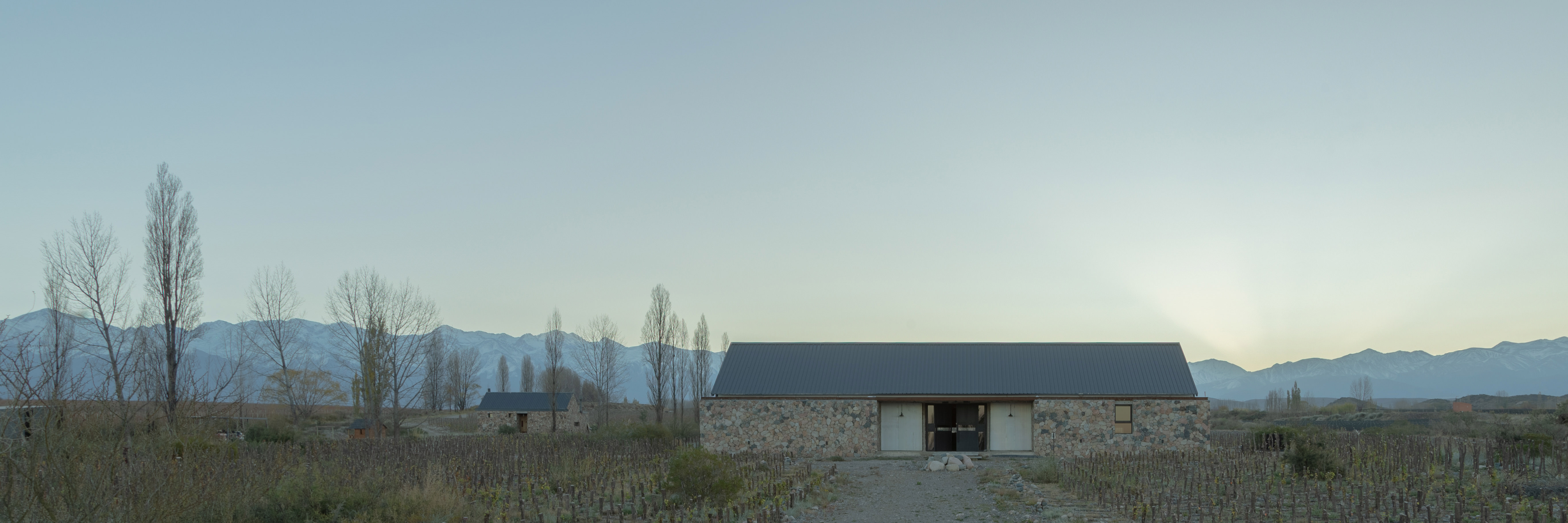 Escala Humana Wines Winery by Estudio Monte Arquitectura, Estudio RARE and Unamuno Arquitectura