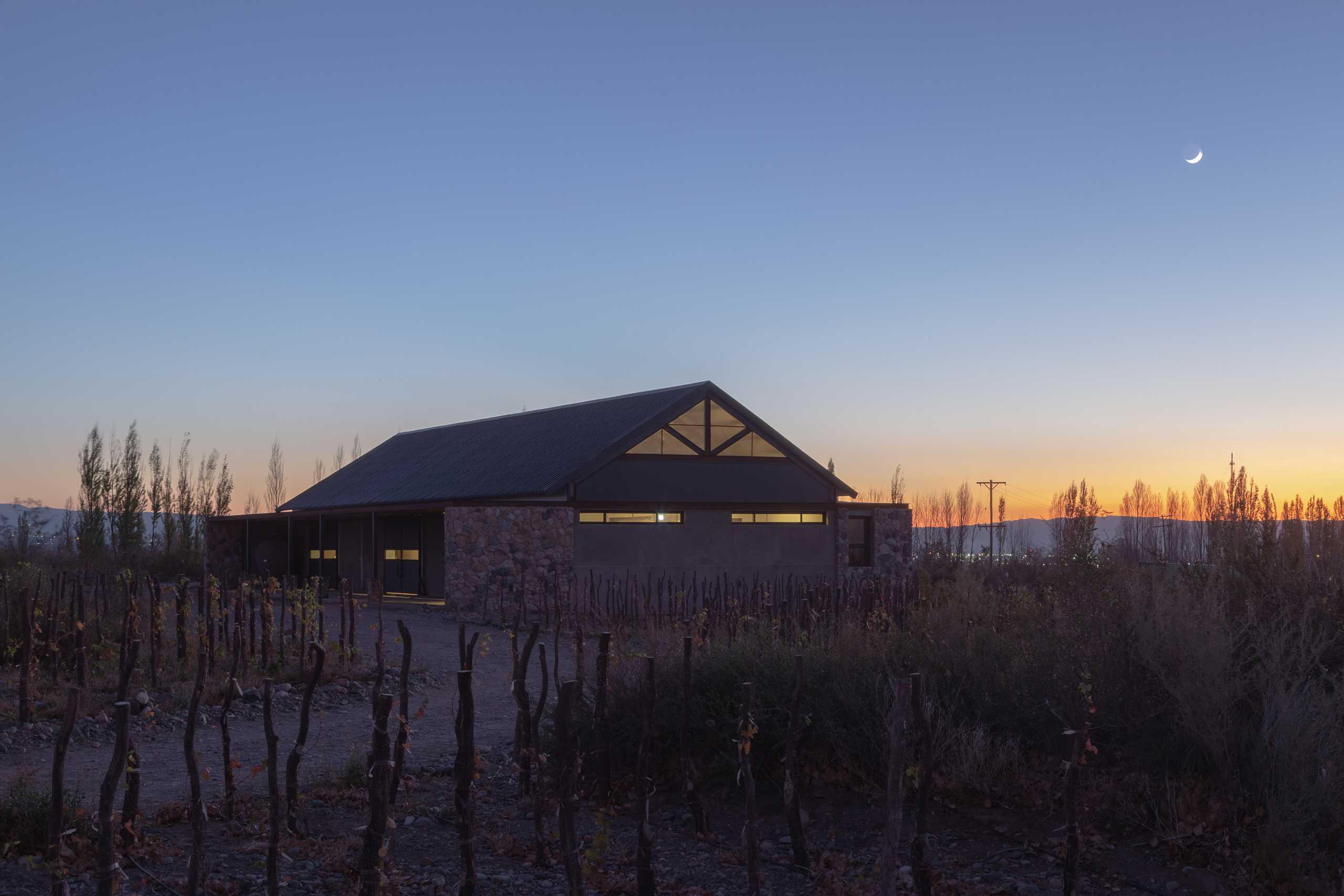Escala Humana Wines Winery by Estudio Monte Arquitectura, Estudio RARE and Unamuno Arquitectura