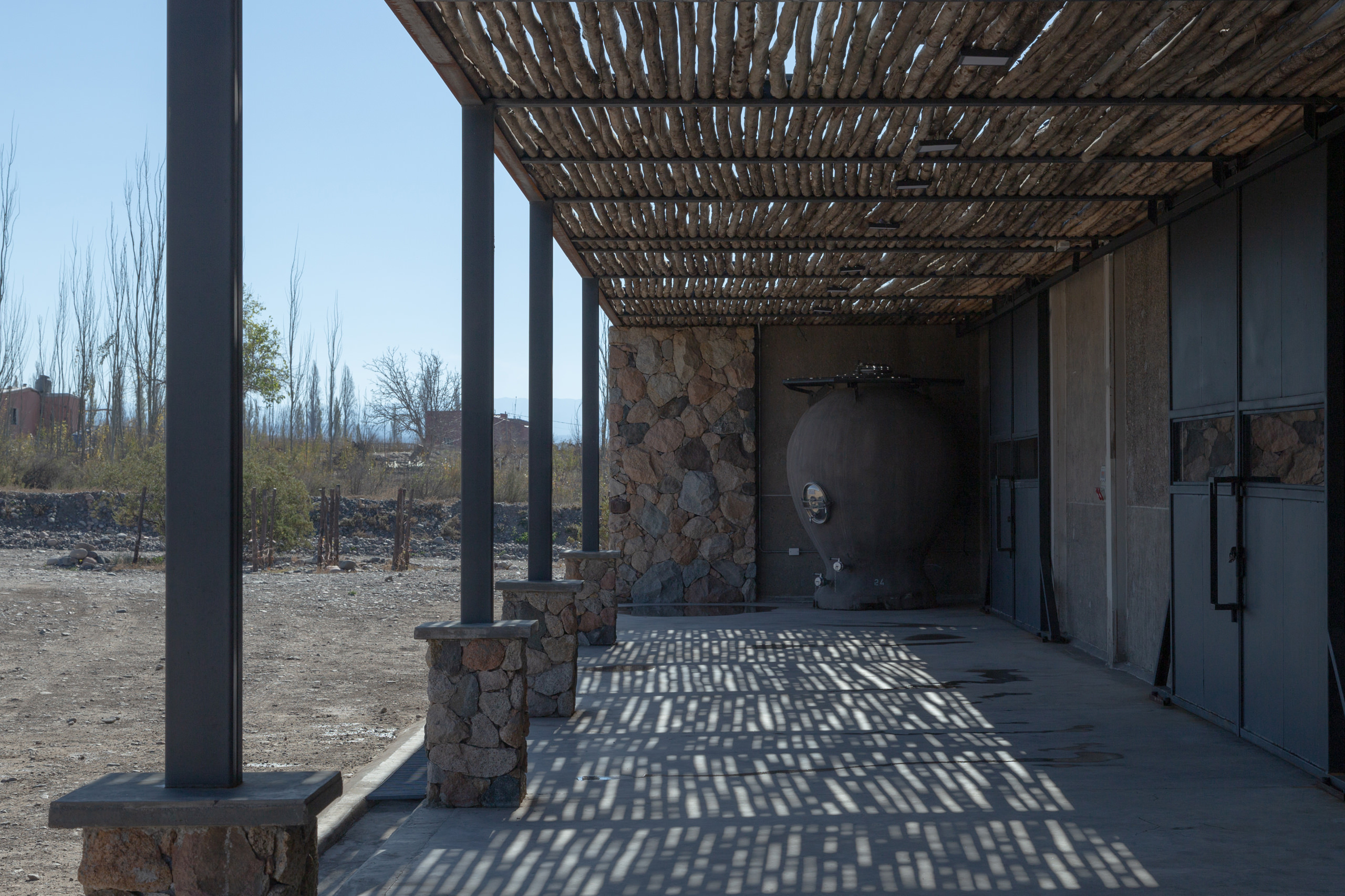 Escala Humana Wines Winery by Estudio Monte Arquitectura, Estudio RARE and Unamuno Arquitectura
