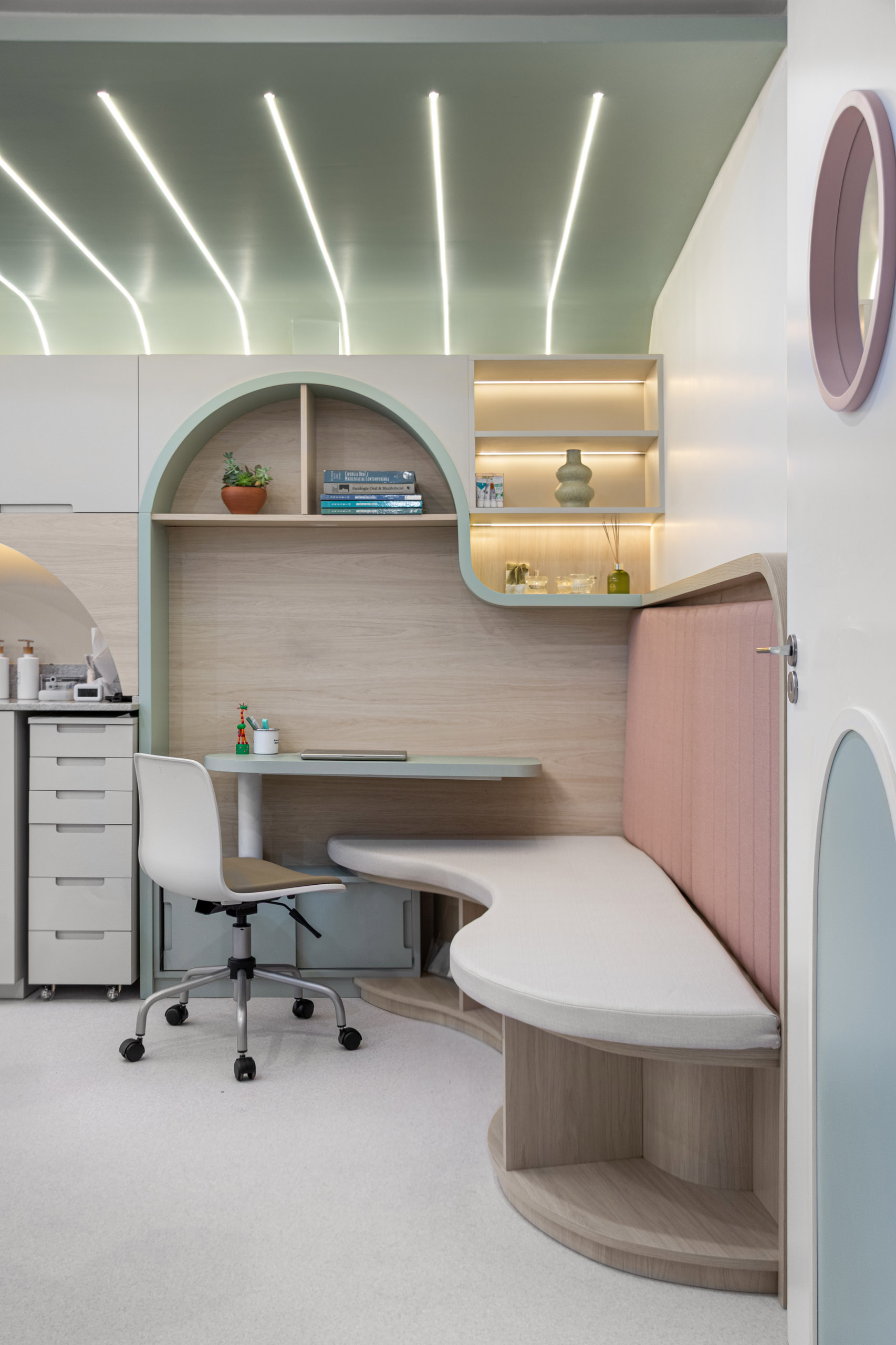 A Territory of Discovery – Mini Universo by estudio254