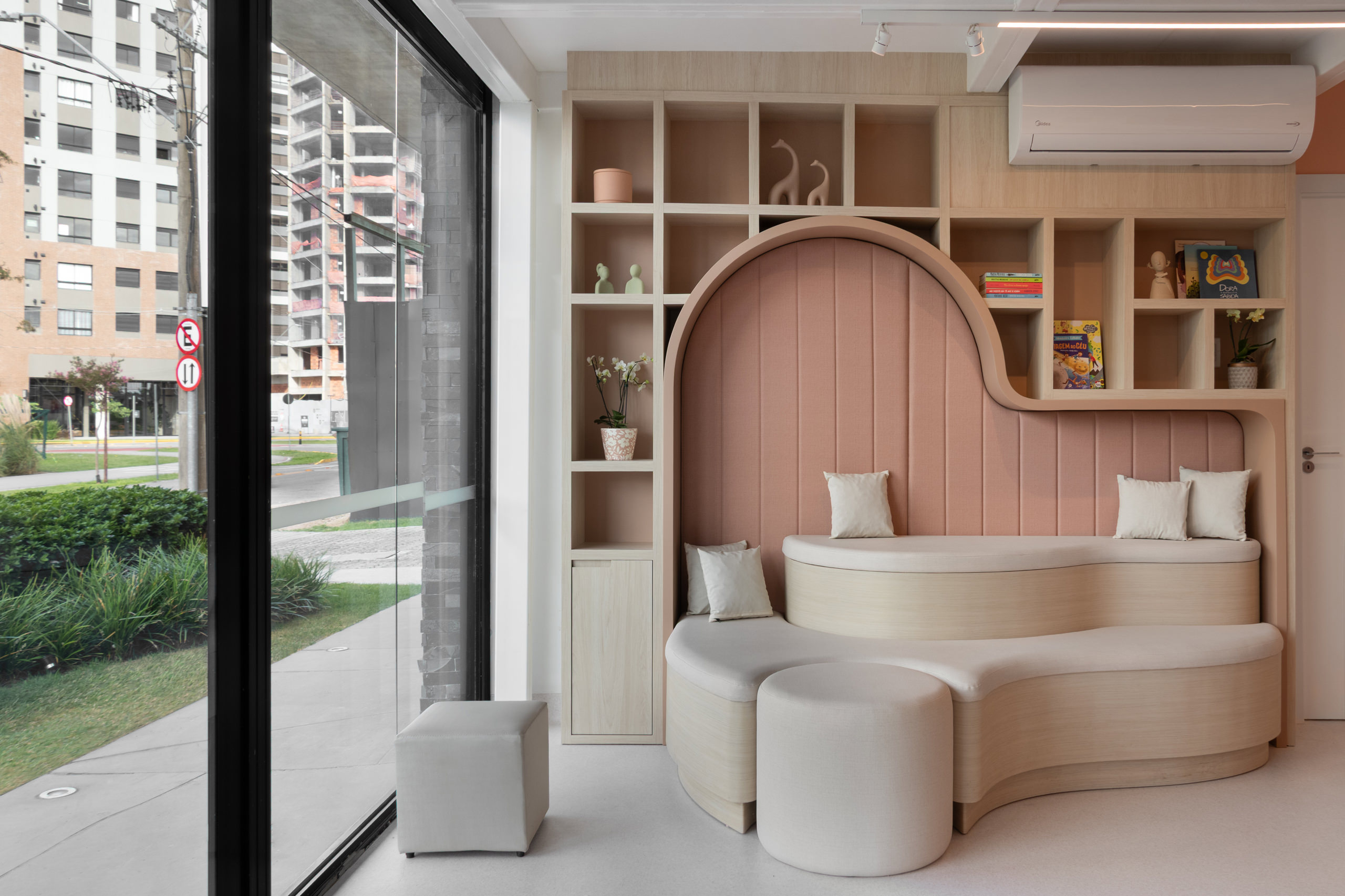 A Territory of Discovery – Mini Universo by estudio254