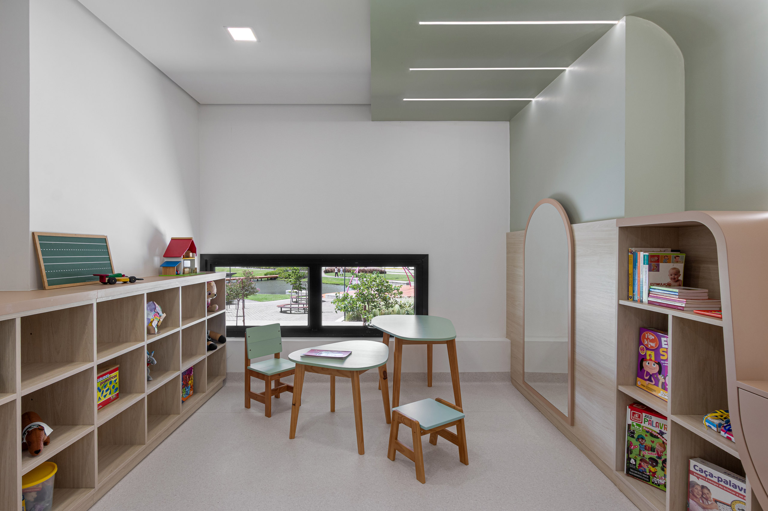 A Territory of Discovery – Mini Universo by estudio254