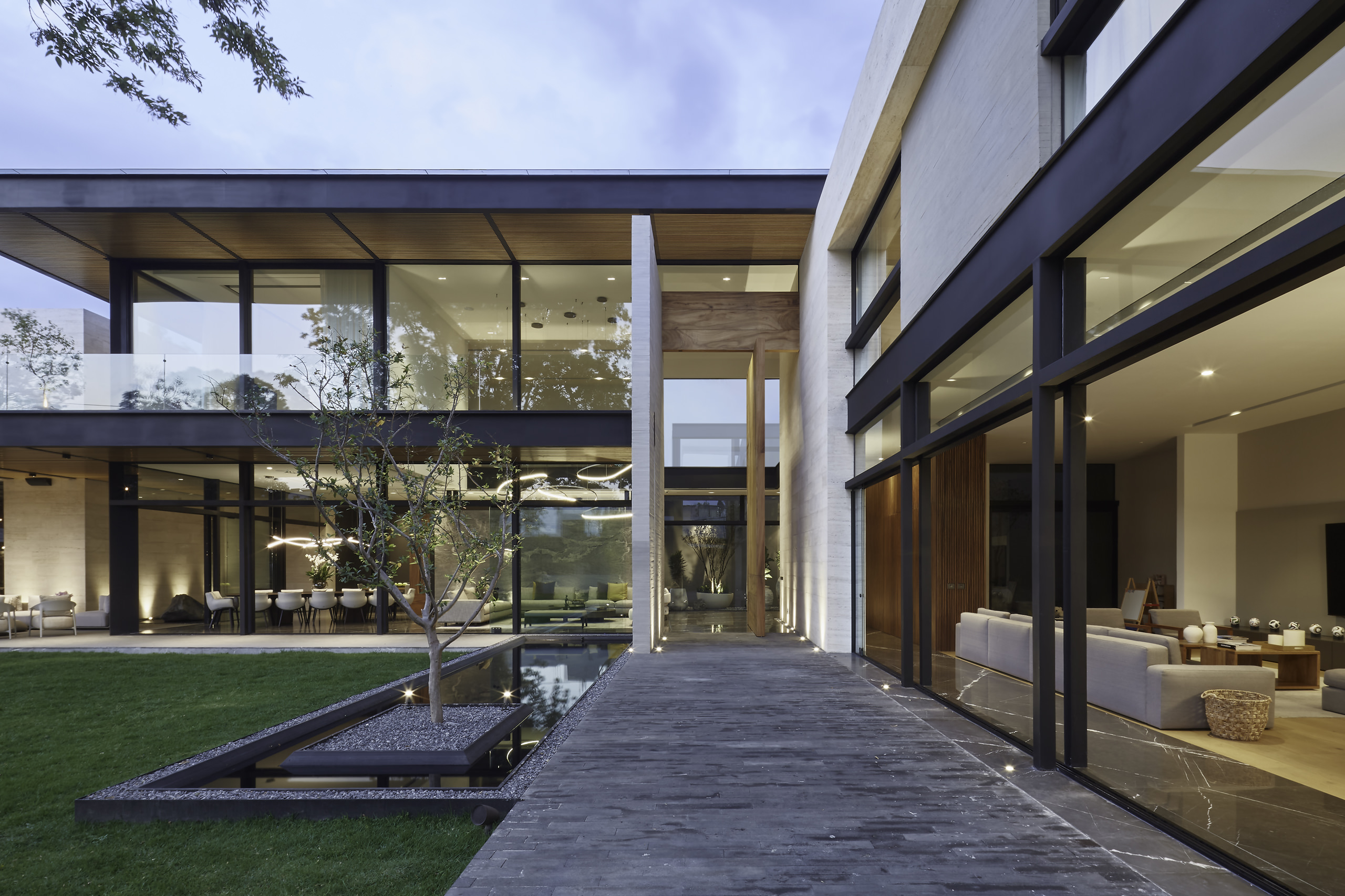 The Art of Restraint – Casa Niebla by Tarriba Dominguez Arquitectos