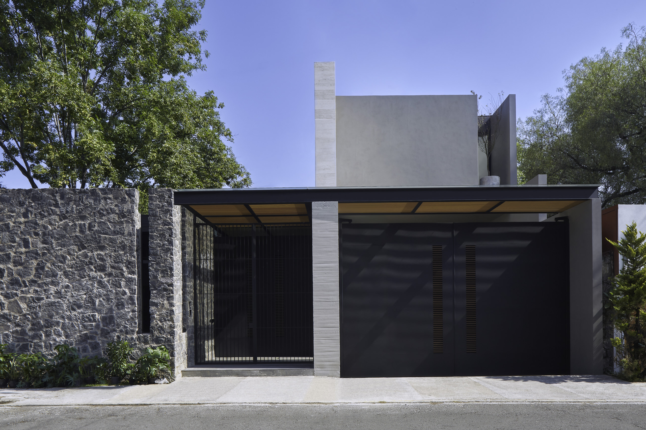 The Art of Restraint – Casa Niebla by Tarriba Dominguez Arquitectos