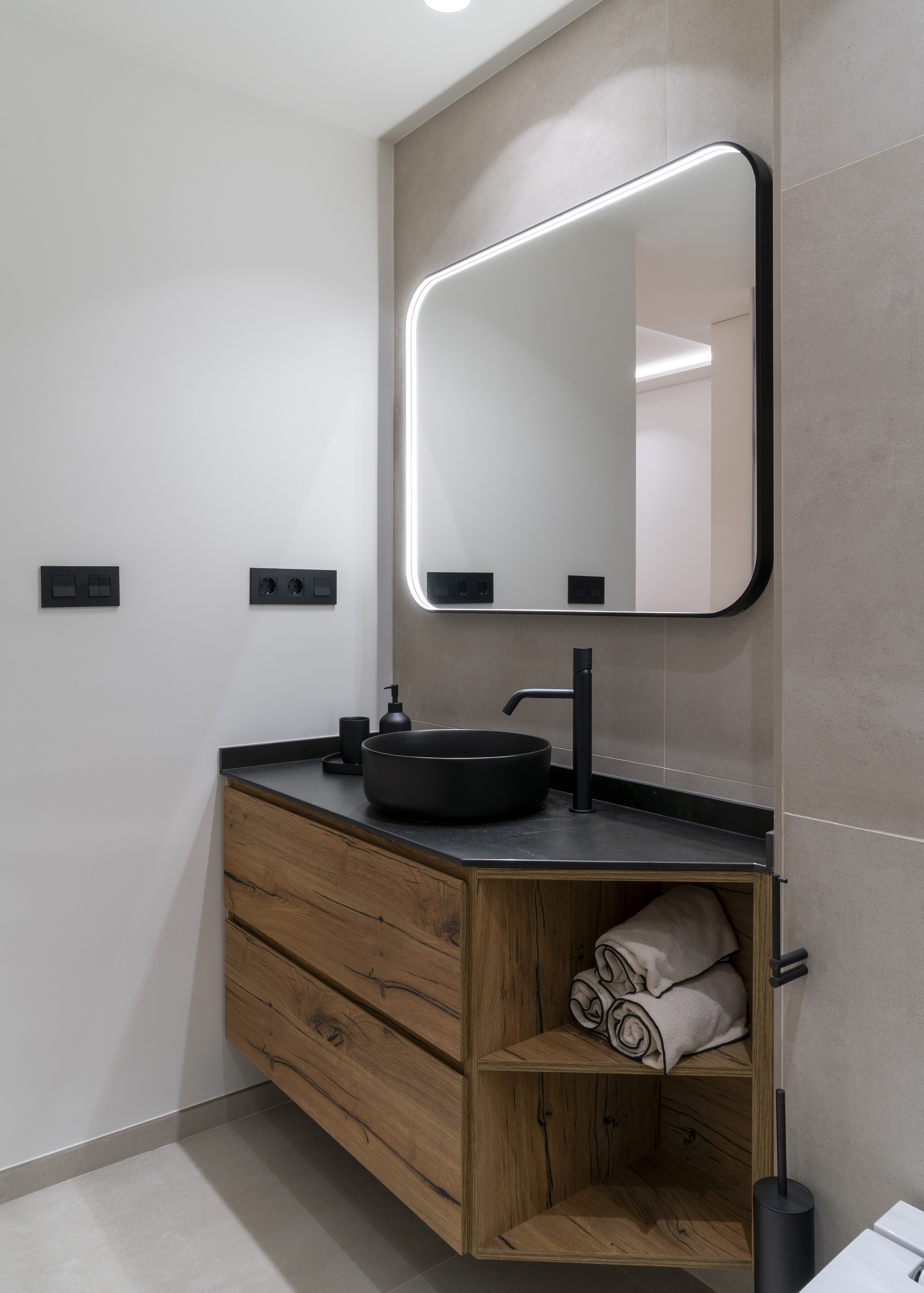 Avant-Garde Elegance – Nieto de Alba Residence by Nova Stylo +