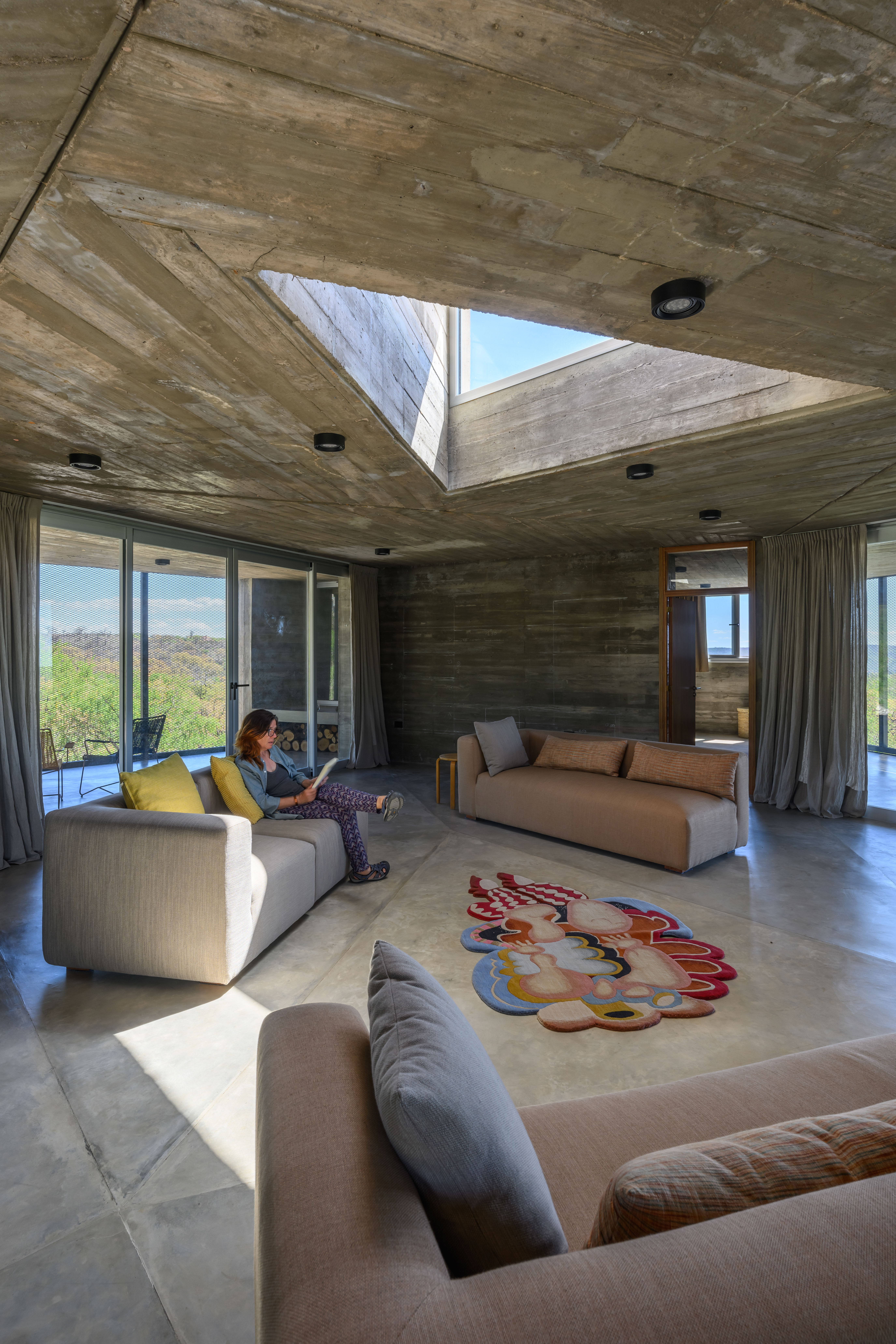 The Diaphanous Cave – Casa Cosmo by Cristian Nanzer