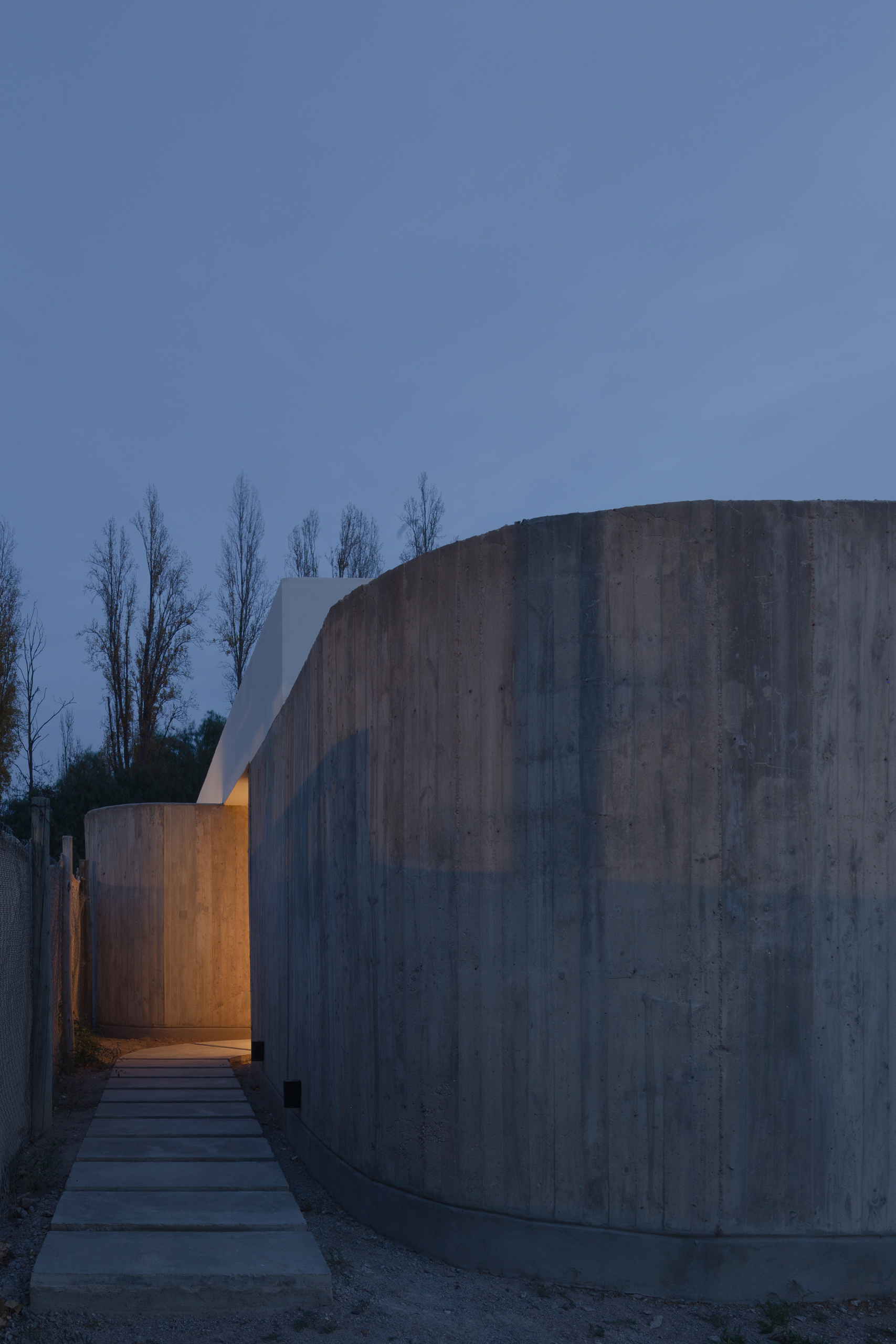 Between Openness and Privacy – CCE House by Oficina Nomada de Arquitectura