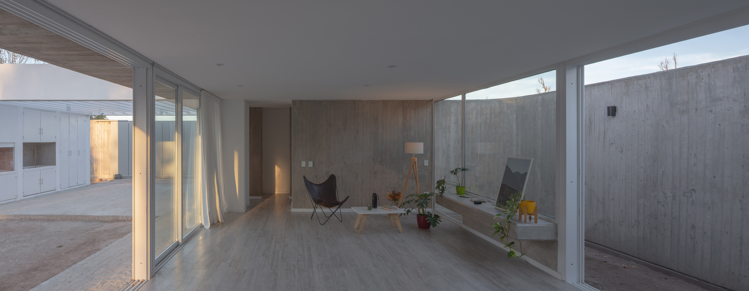 Between Openness and Privacy – CCE House by Oficina Nomada de Arquitectura